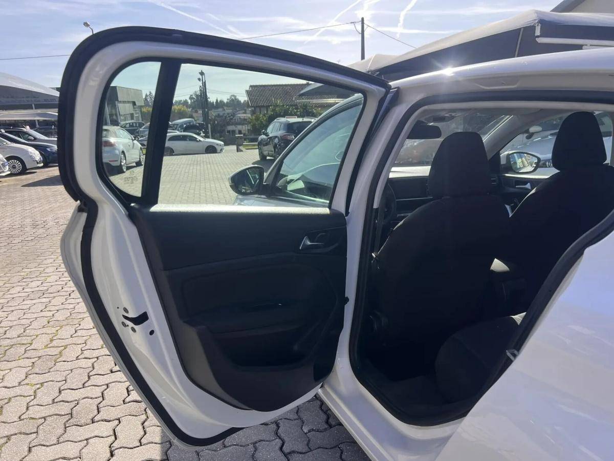 peugeot-308-2015-diesel-1560cc