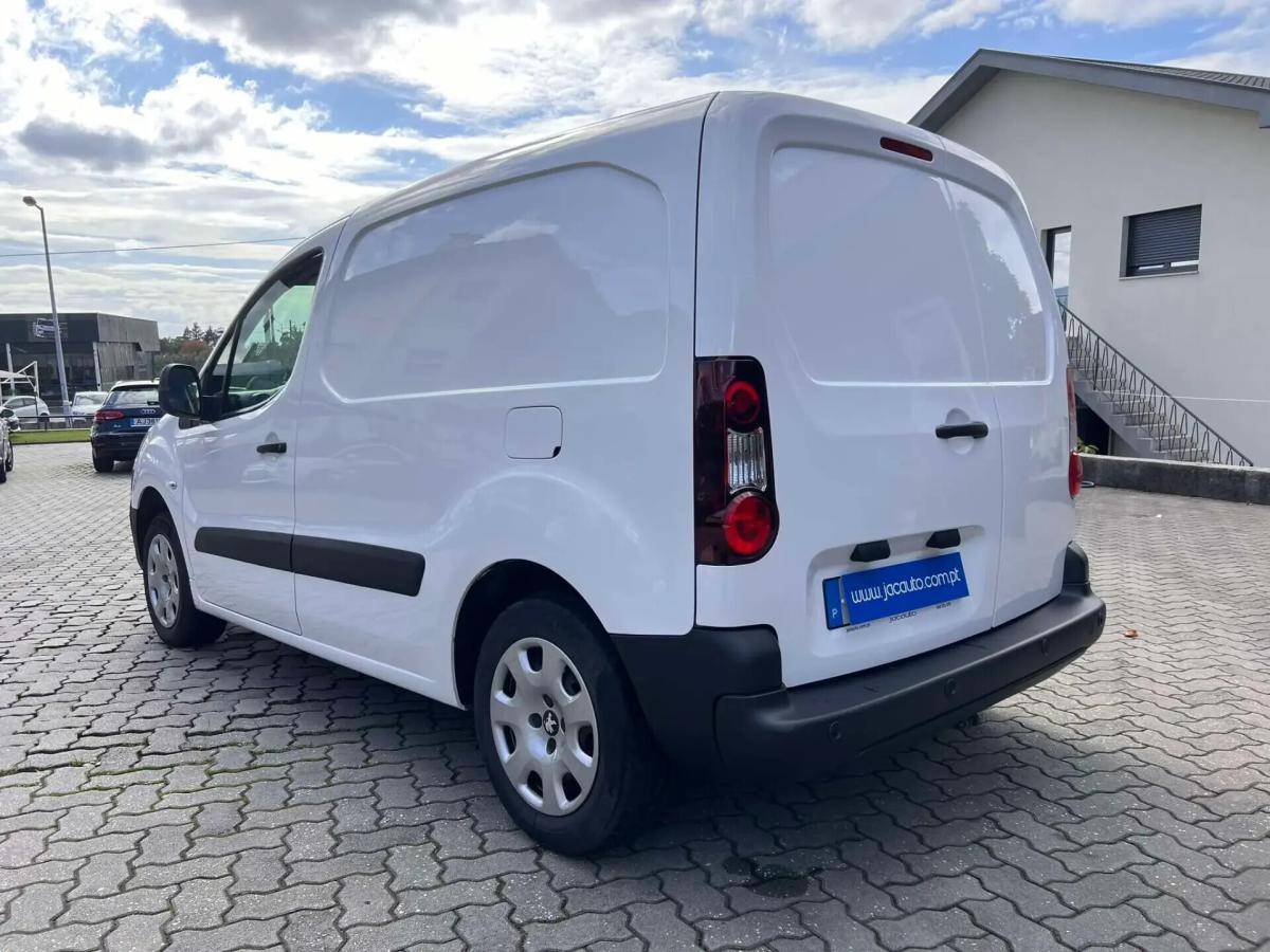 peugeot-partner-2018-diesel-1560cc