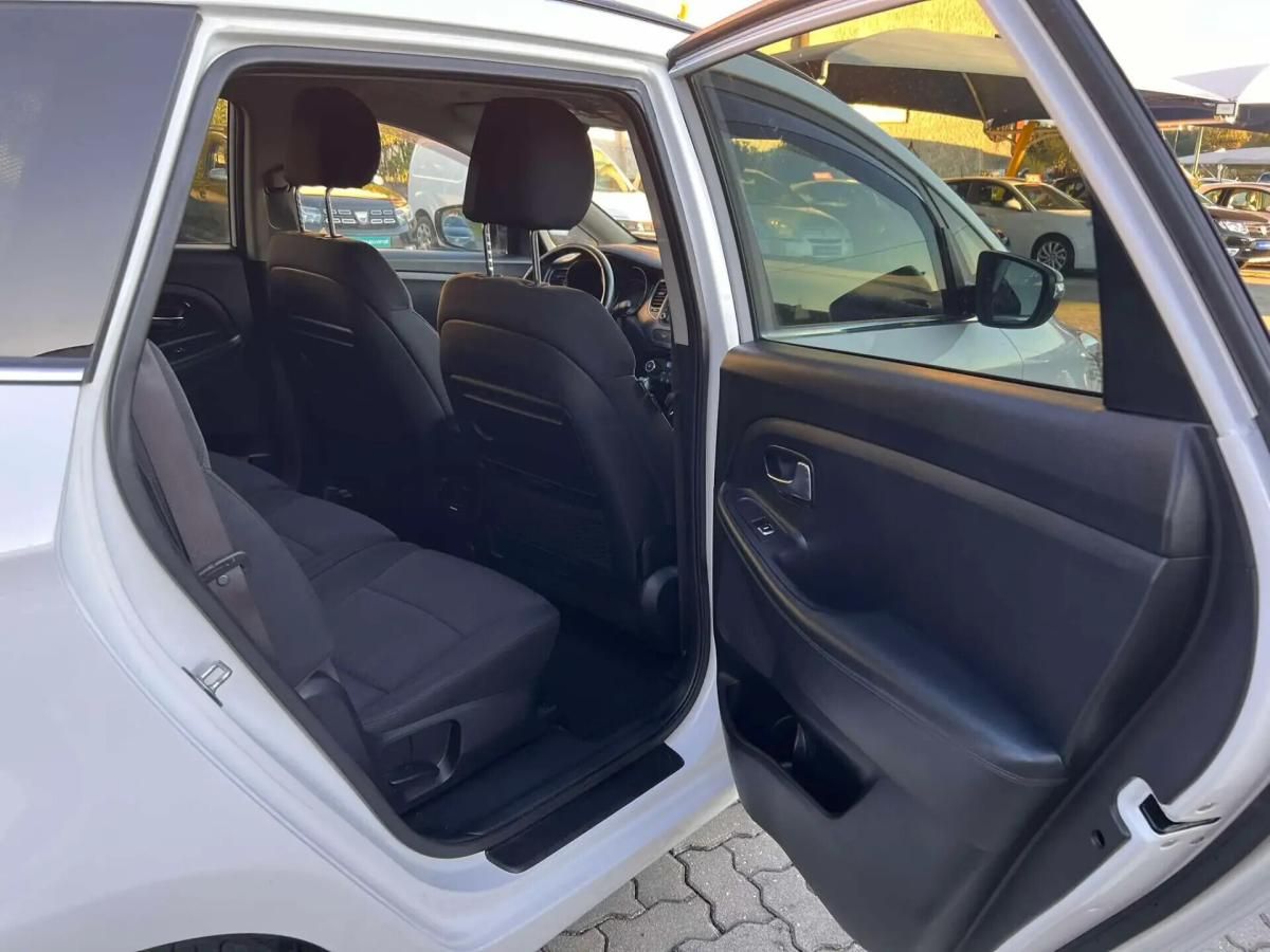kia-carens-2016-diesel-1685cc