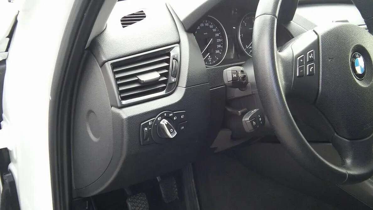bmw-x1-sdrive16d-2013-diesel-1995cc
