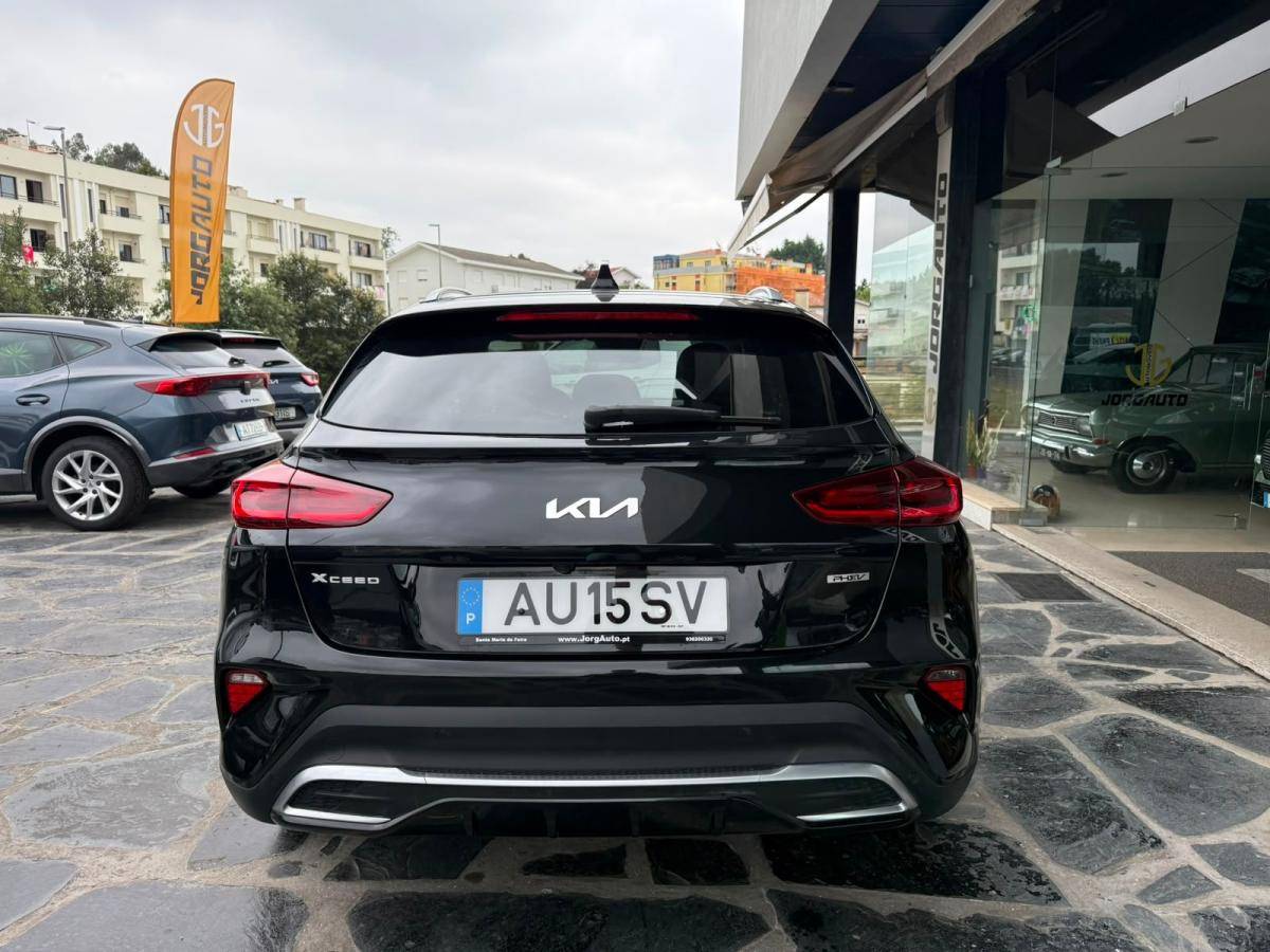 kia-xceed-2022-hibrido-a-gasolina-1580cc