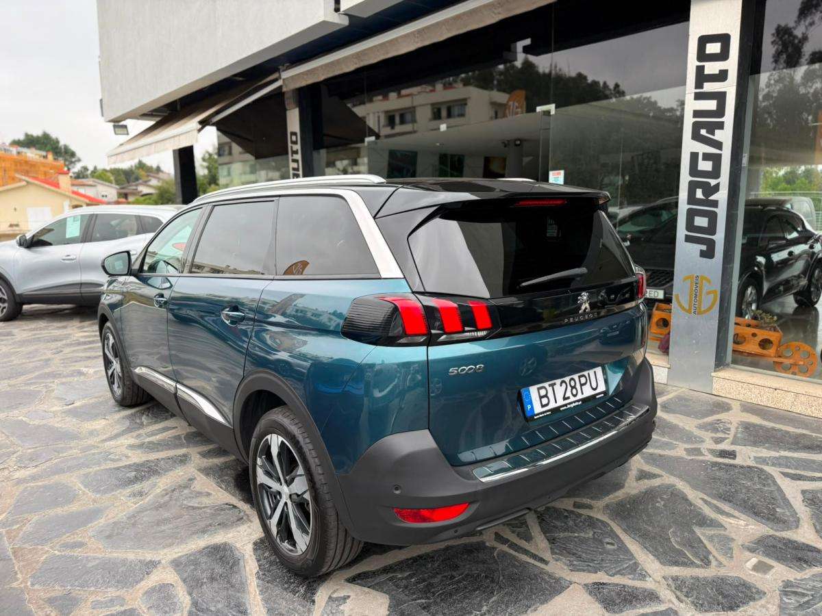 peugeot-5008-2019-gasolina-1199cc