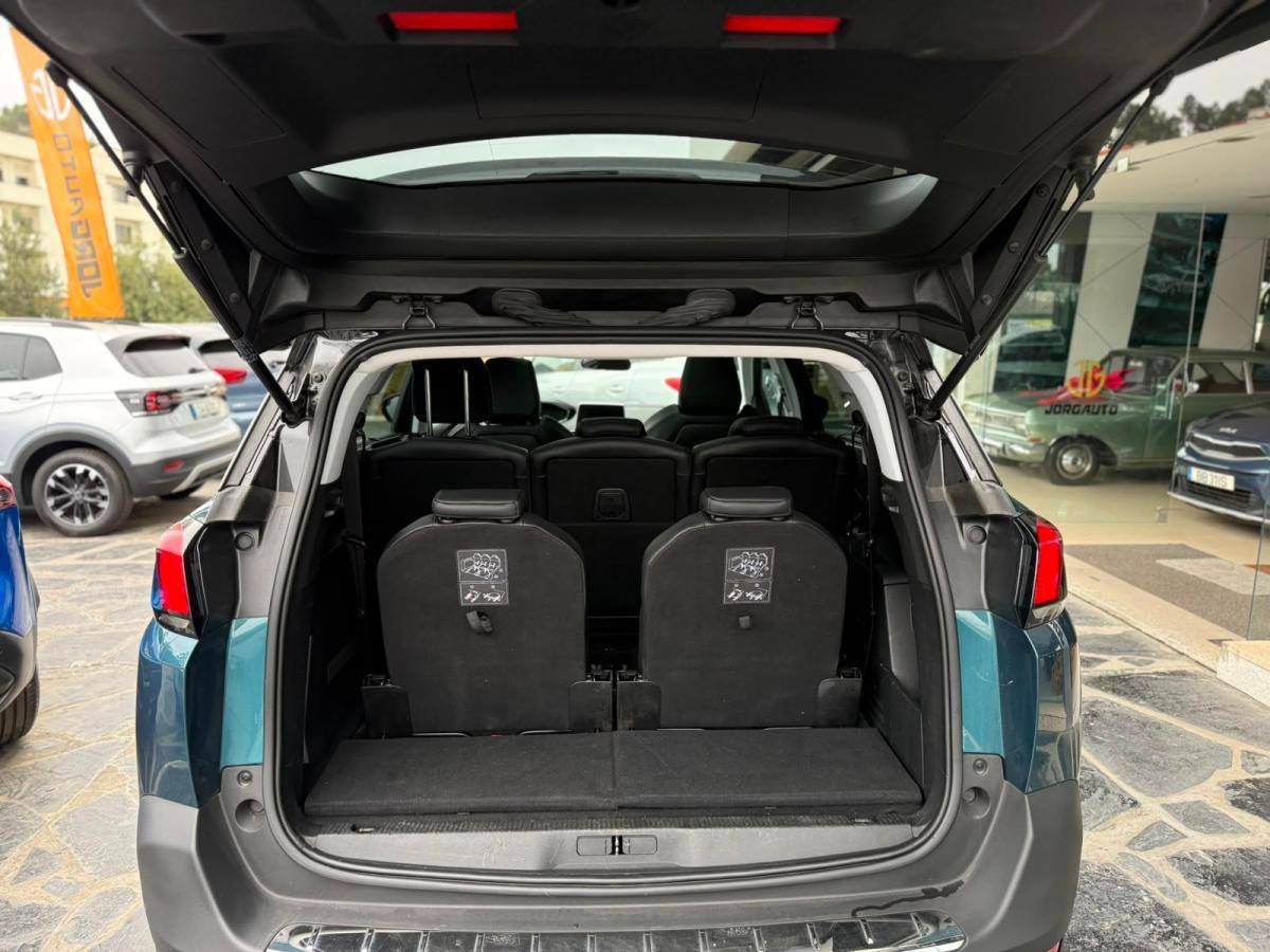 peugeot-5008-2019-gasolina-1199cc