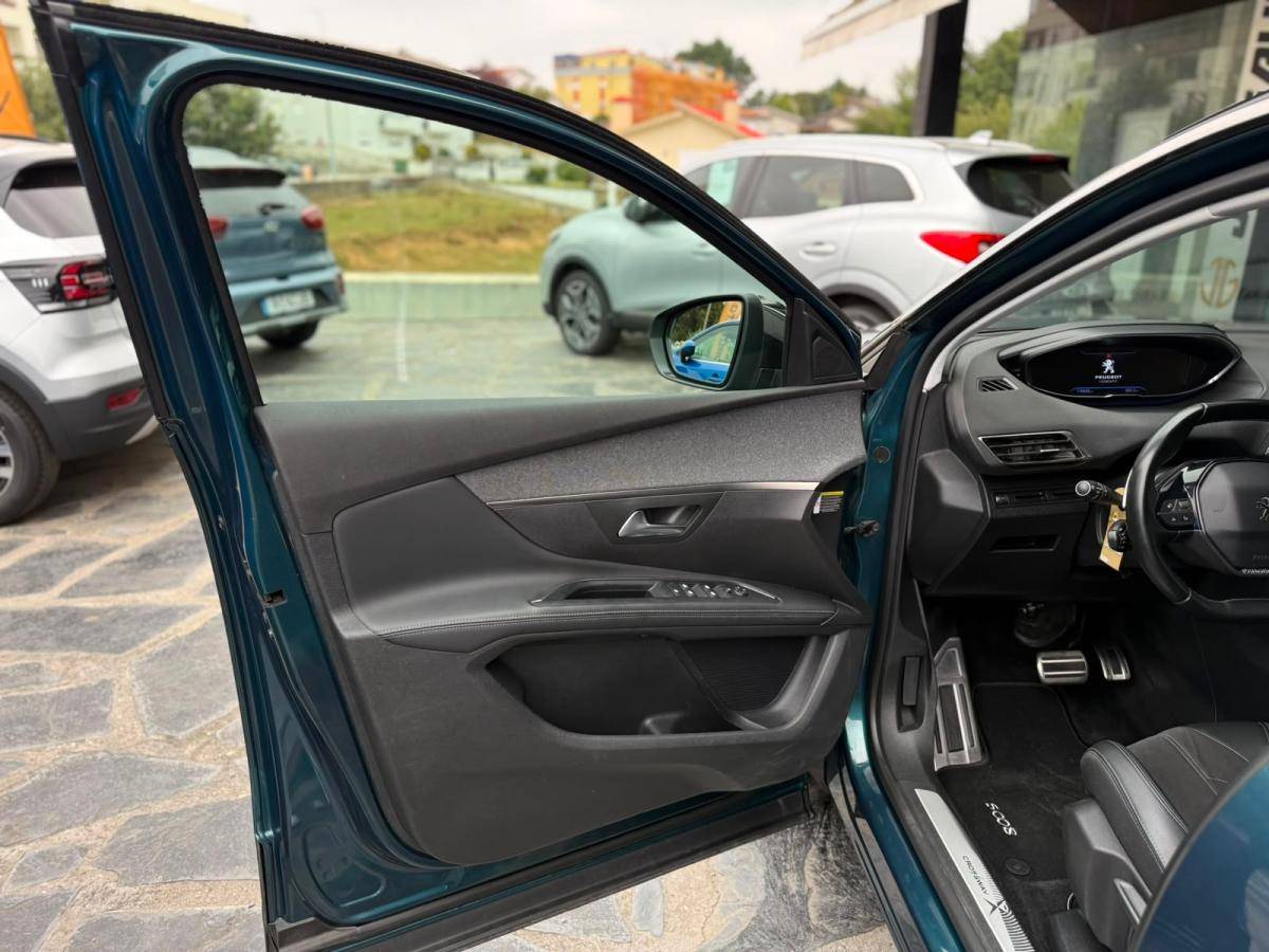 peugeot-5008-2019-gasolina-1199cc