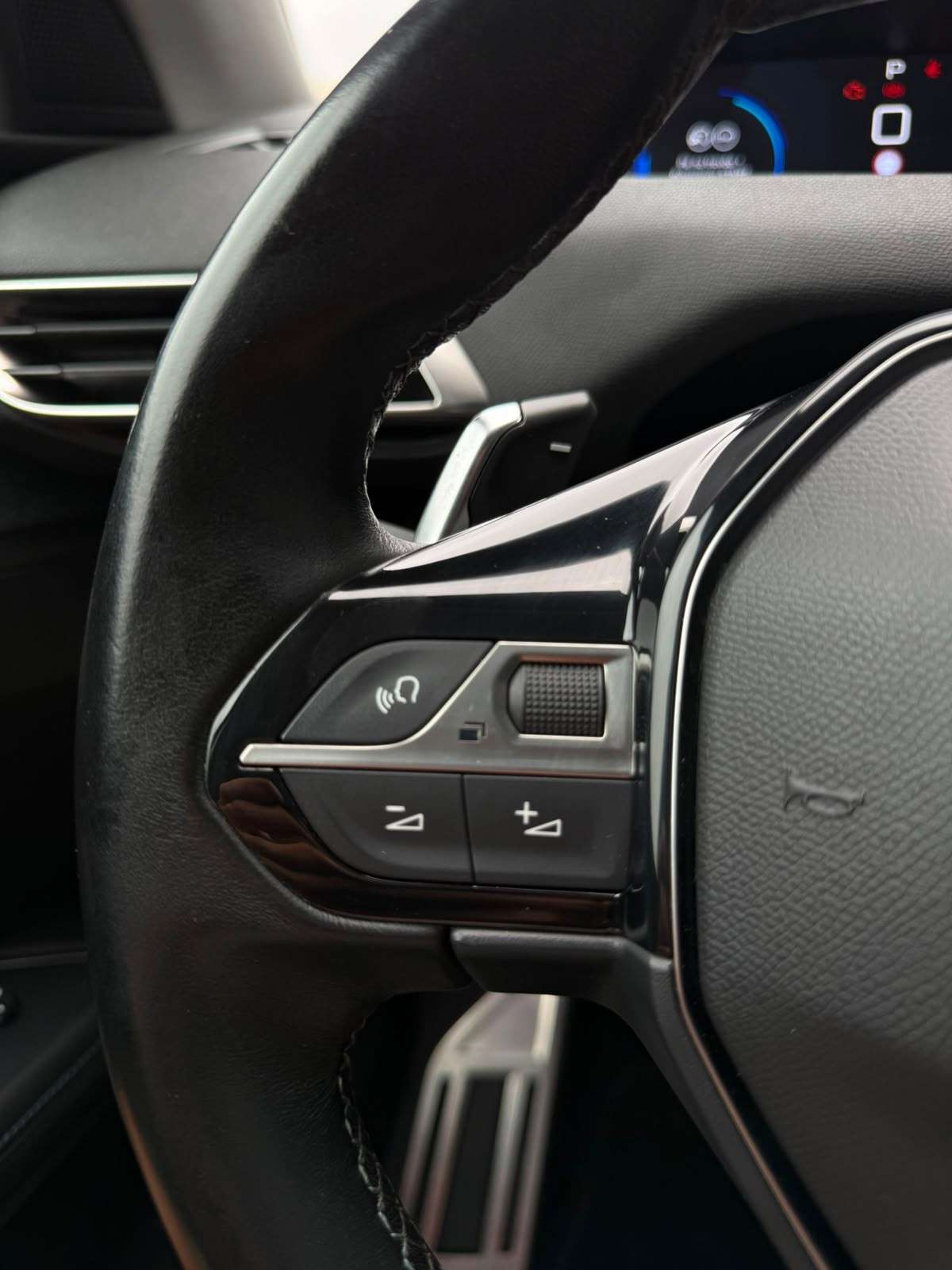 peugeot-5008-2019-gasolina-1199cc