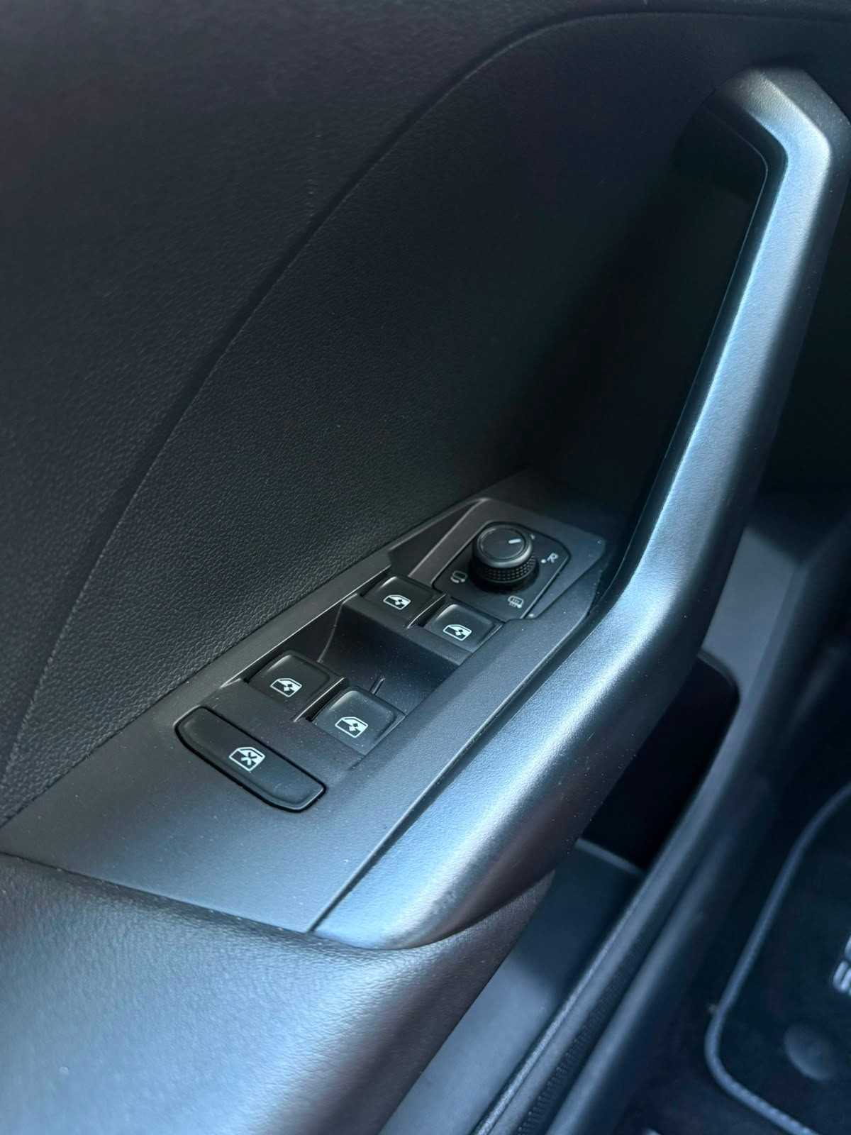 volkswagen-t-cross-2023-gasolina-999cc