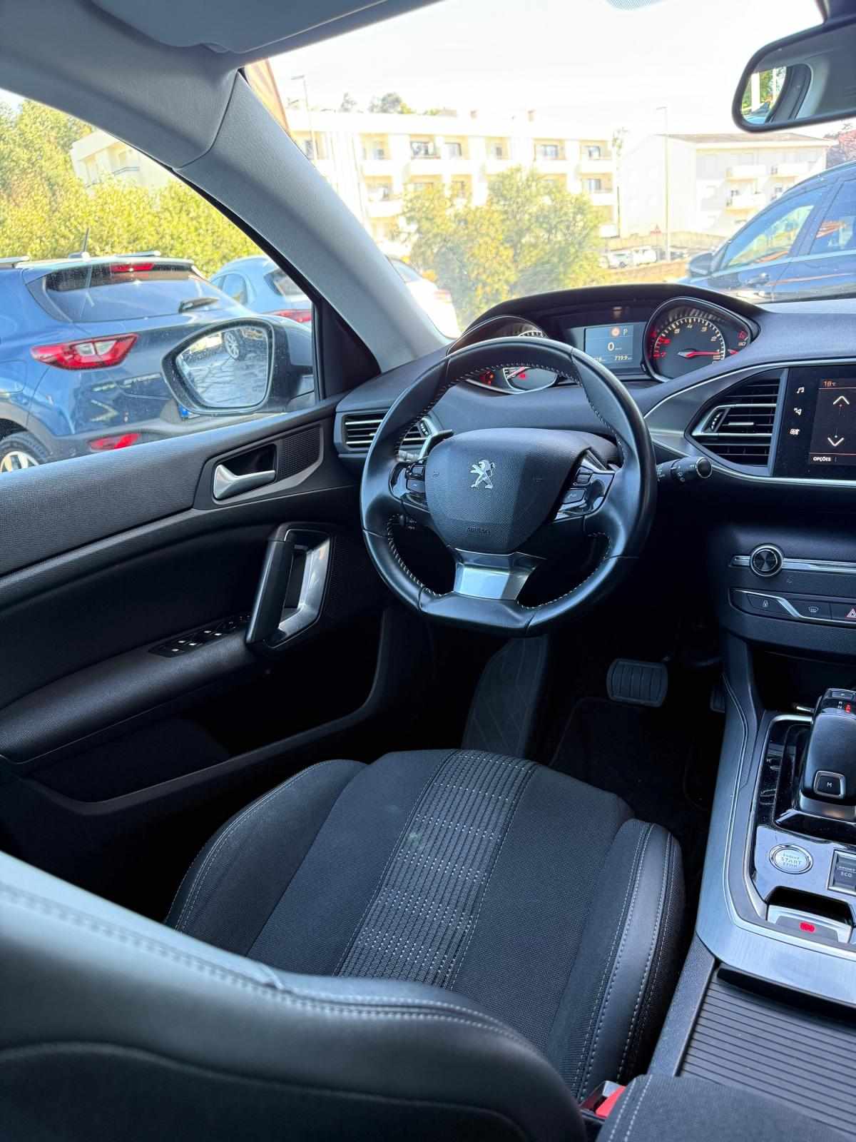 peugeot-308-2020-gasolina-1199cc