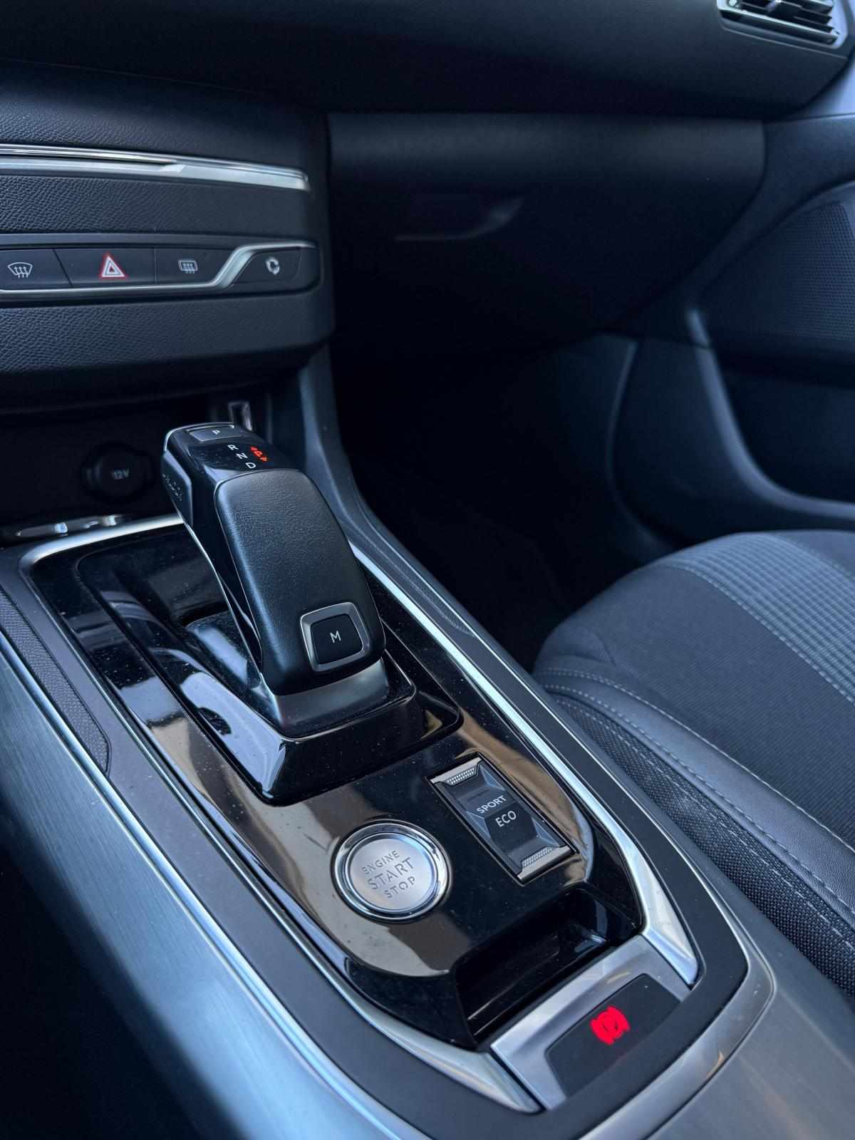 peugeot-308-2020-gasolina-1199cc
