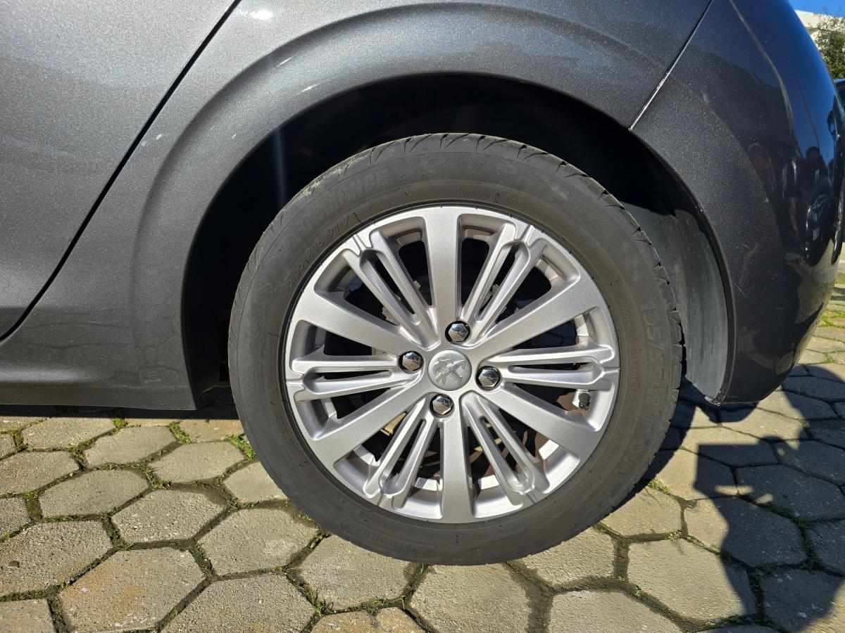 peugeot-208-2019-gasolina-1199cc