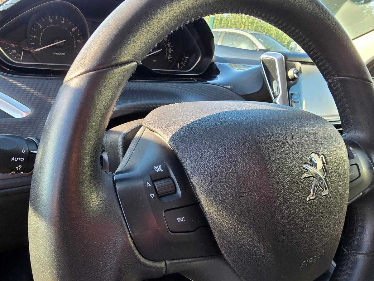 peugeot-208-2019-gasolina-1199cc