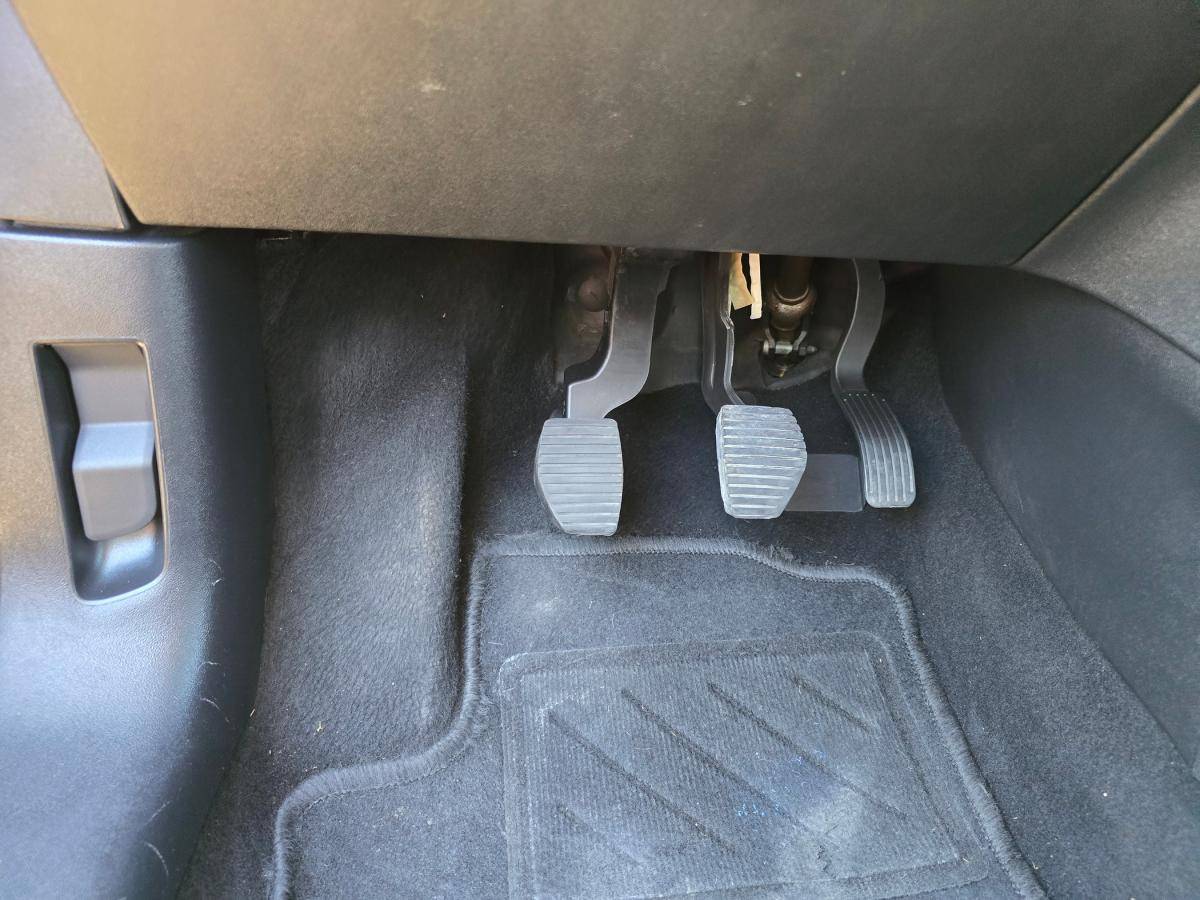 peugeot-208-2019-gasolina-1199cc