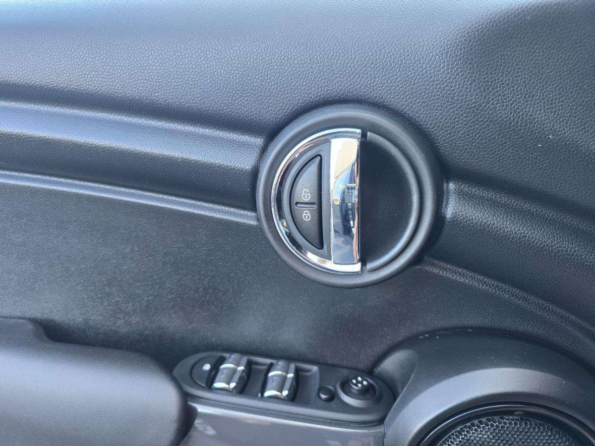 mini-cooper-2018-diesel-1496cc