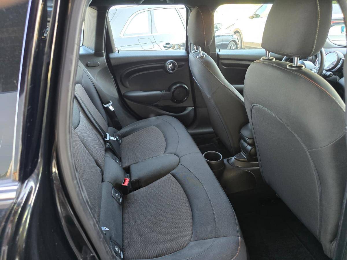 mini-cooper-2018-diesel-1496cc
