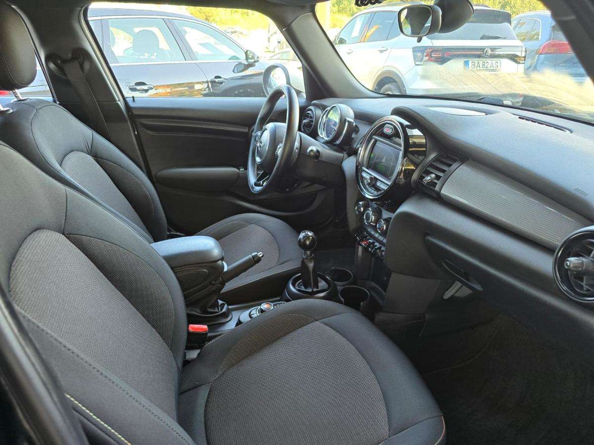 mini-cooper-2018-diesel-1496cc