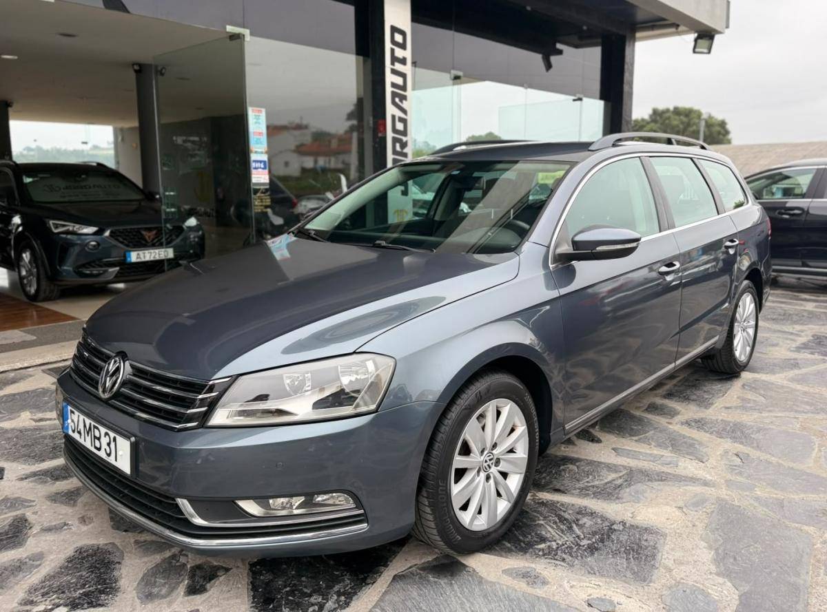 volkswagen-passat-variant-2011-diesel-1598cc