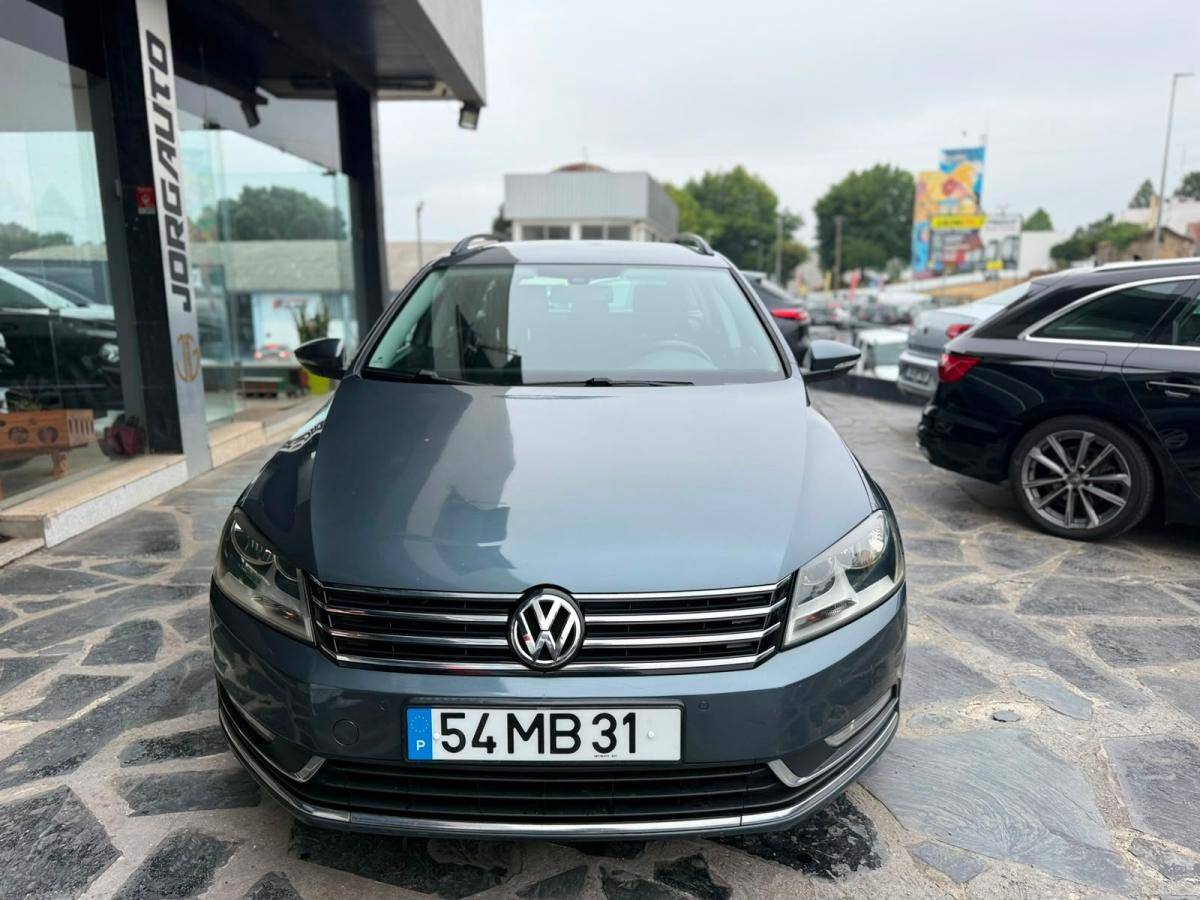 volkswagen-passat-variant-2011-diesel-1598cc