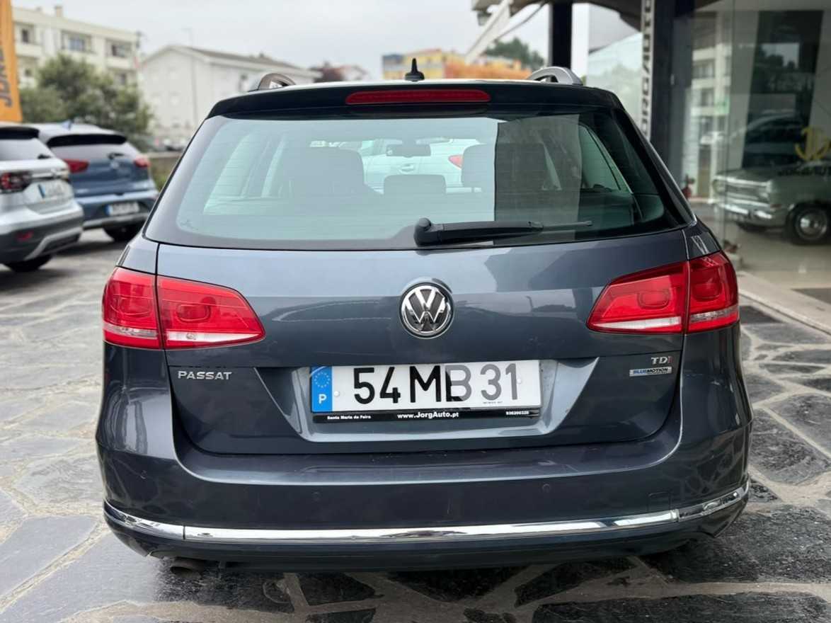 volkswagen-passat-variant-2011-diesel-1598cc