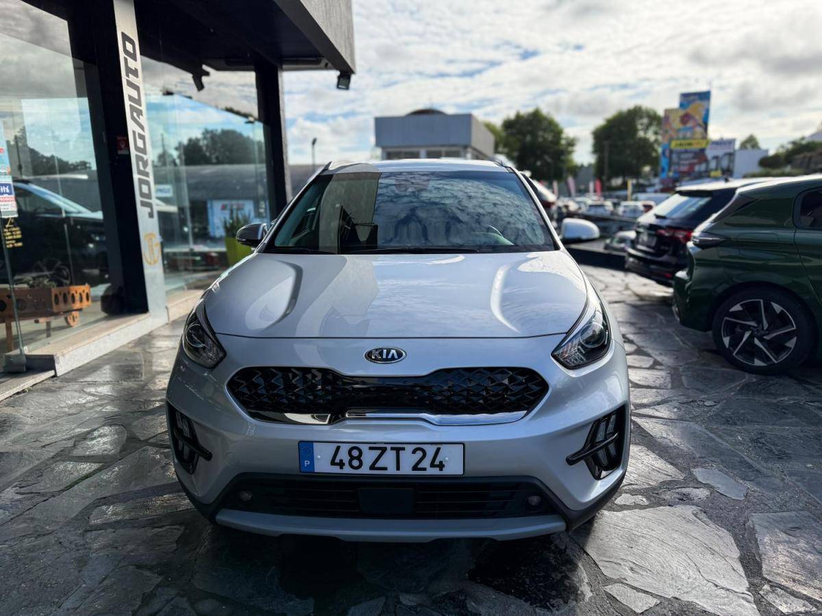 kia-niro-2020-hibrido-a-gasolina-1580cc