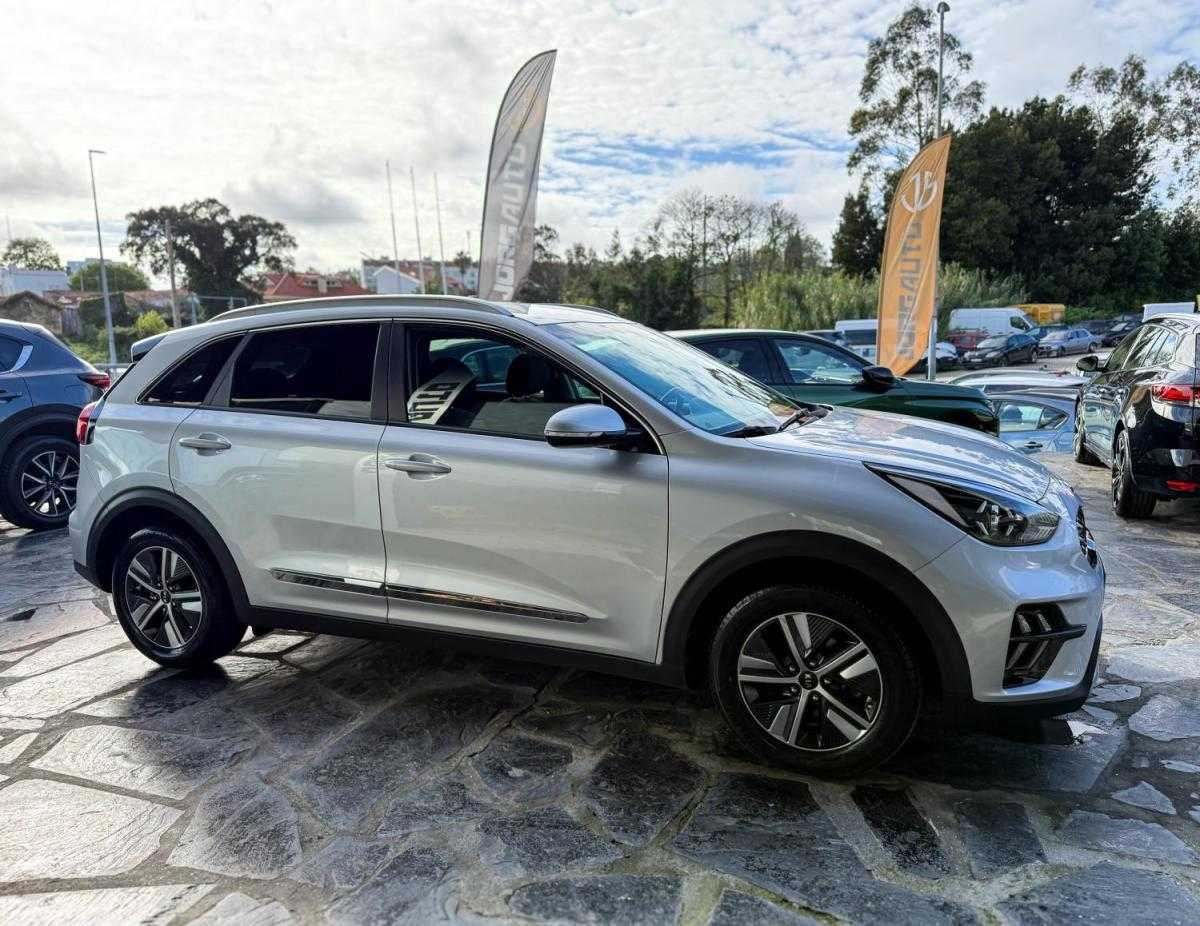 kia-niro-2020-hibrido-a-gasolina-1580cc
