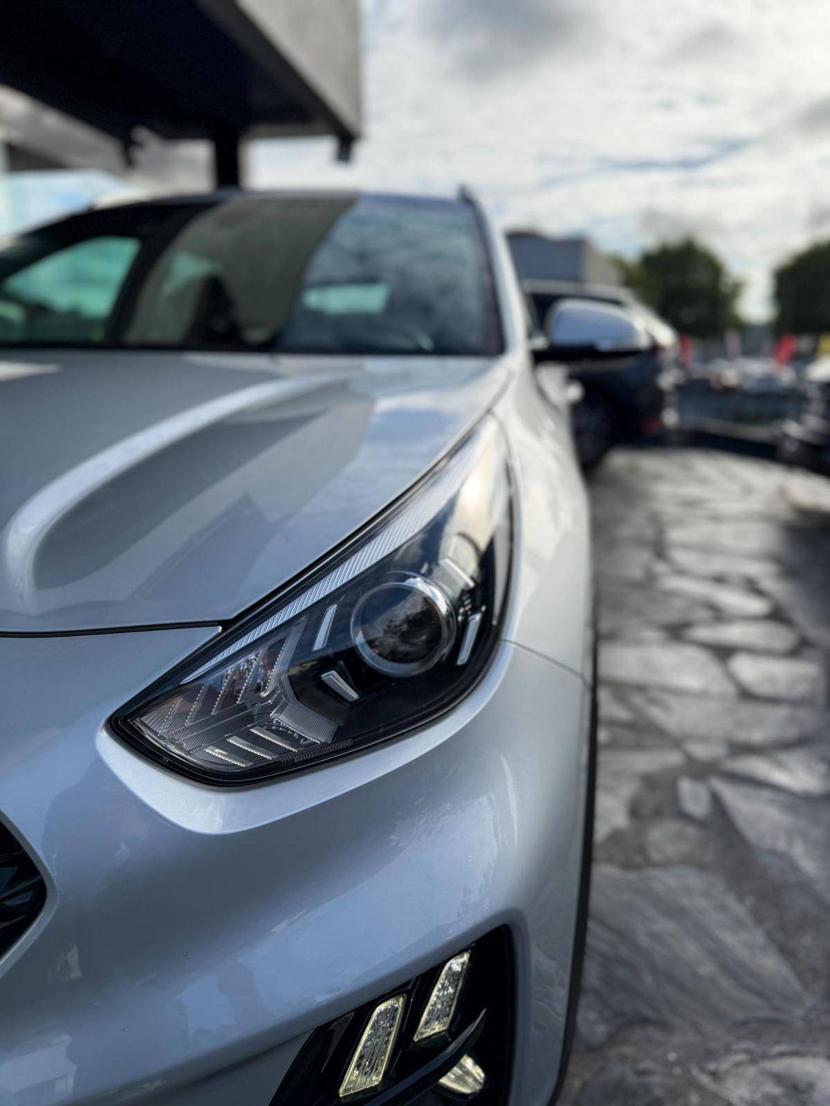 kia-niro-2020-hibrido-a-gasolina-1580cc