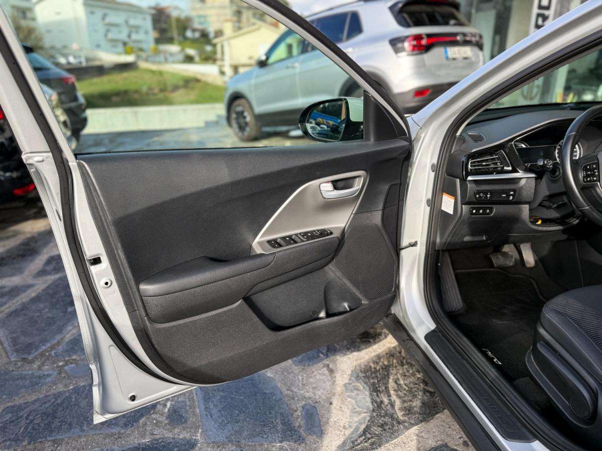 kia-niro-2020-hibrido-a-gasolina-1580cc
