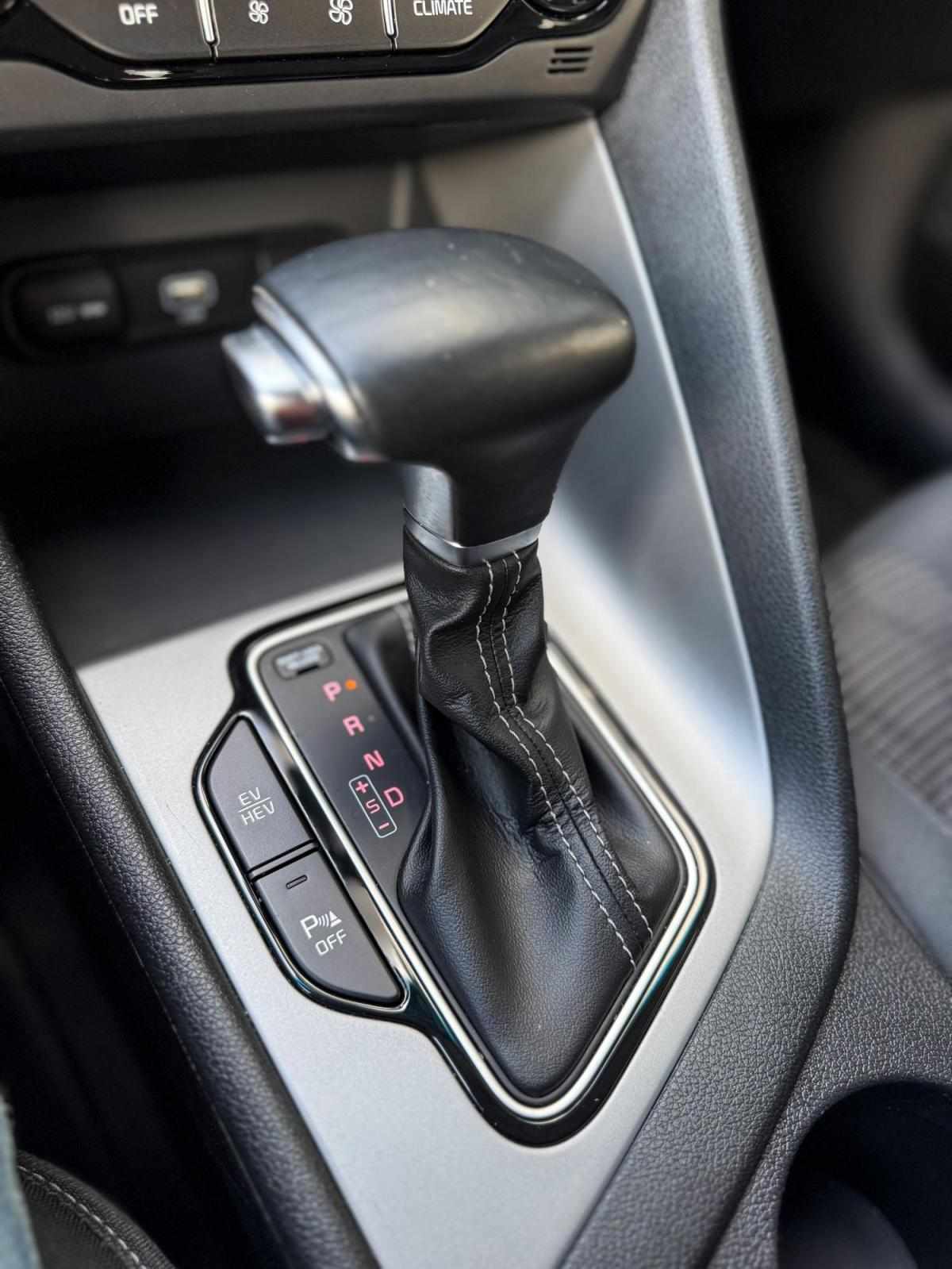 kia-niro-2020-hibrido-a-gasolina-1580cc