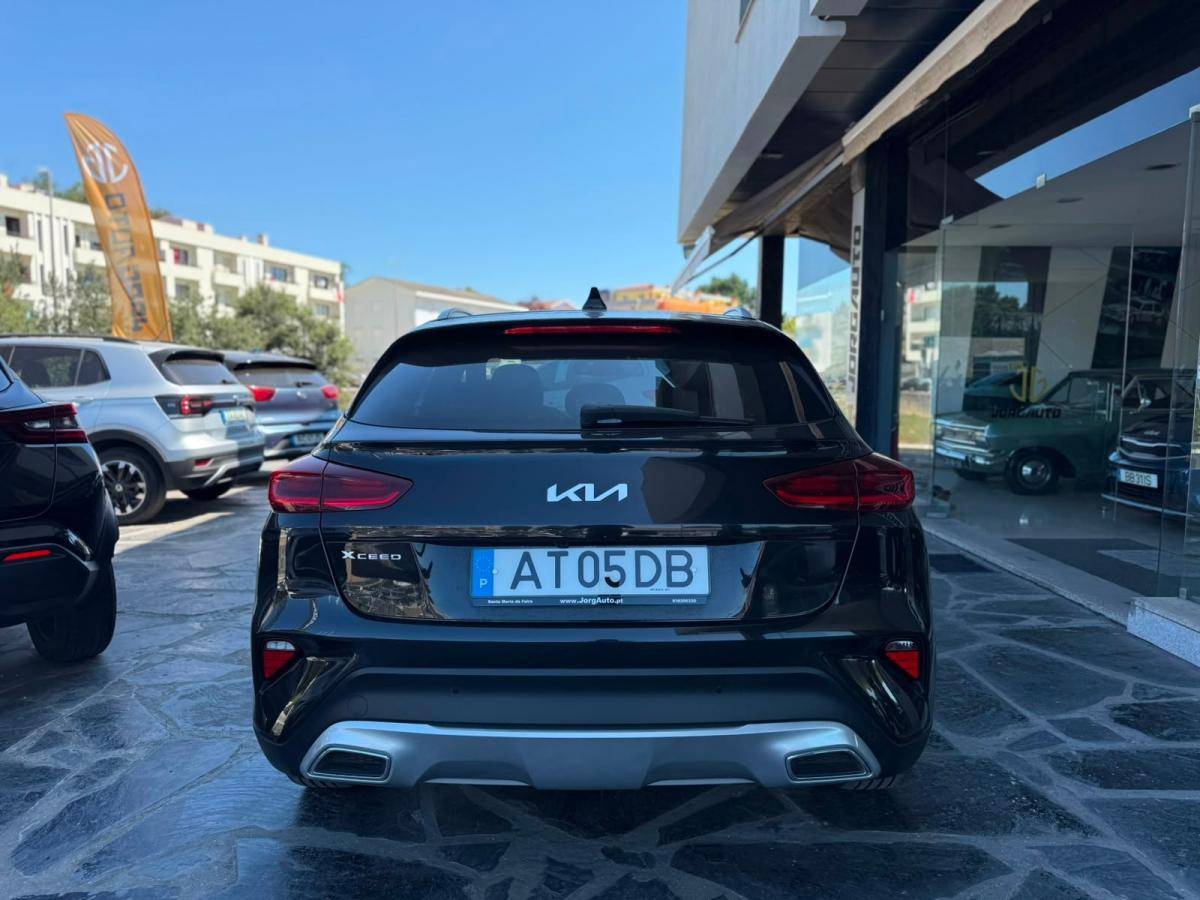 kia-xceed-2022-hibrido-a-gasolina-1580cc