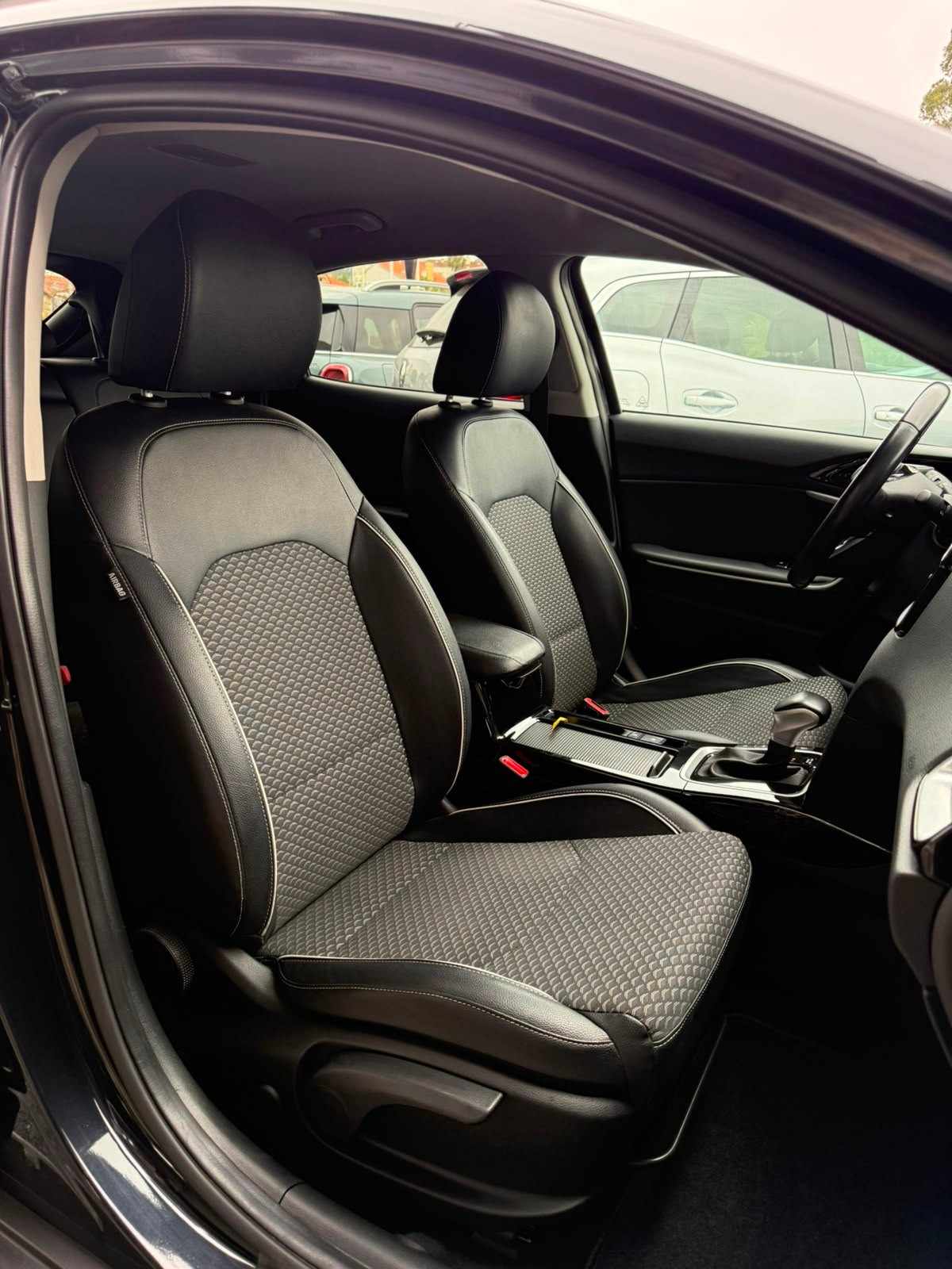 kia-xceed-2022-hibrido-a-gasolina-1580cc