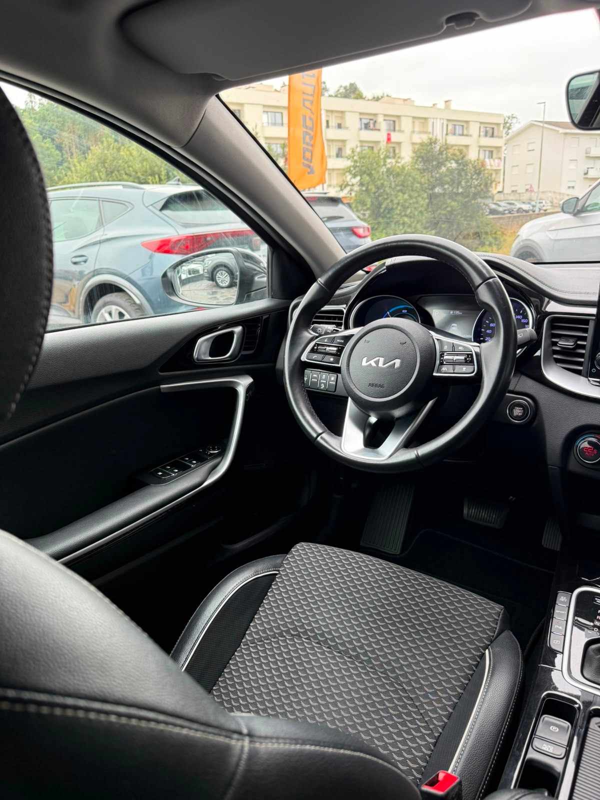kia-xceed-2022-hibrido-a-gasolina-1580cc