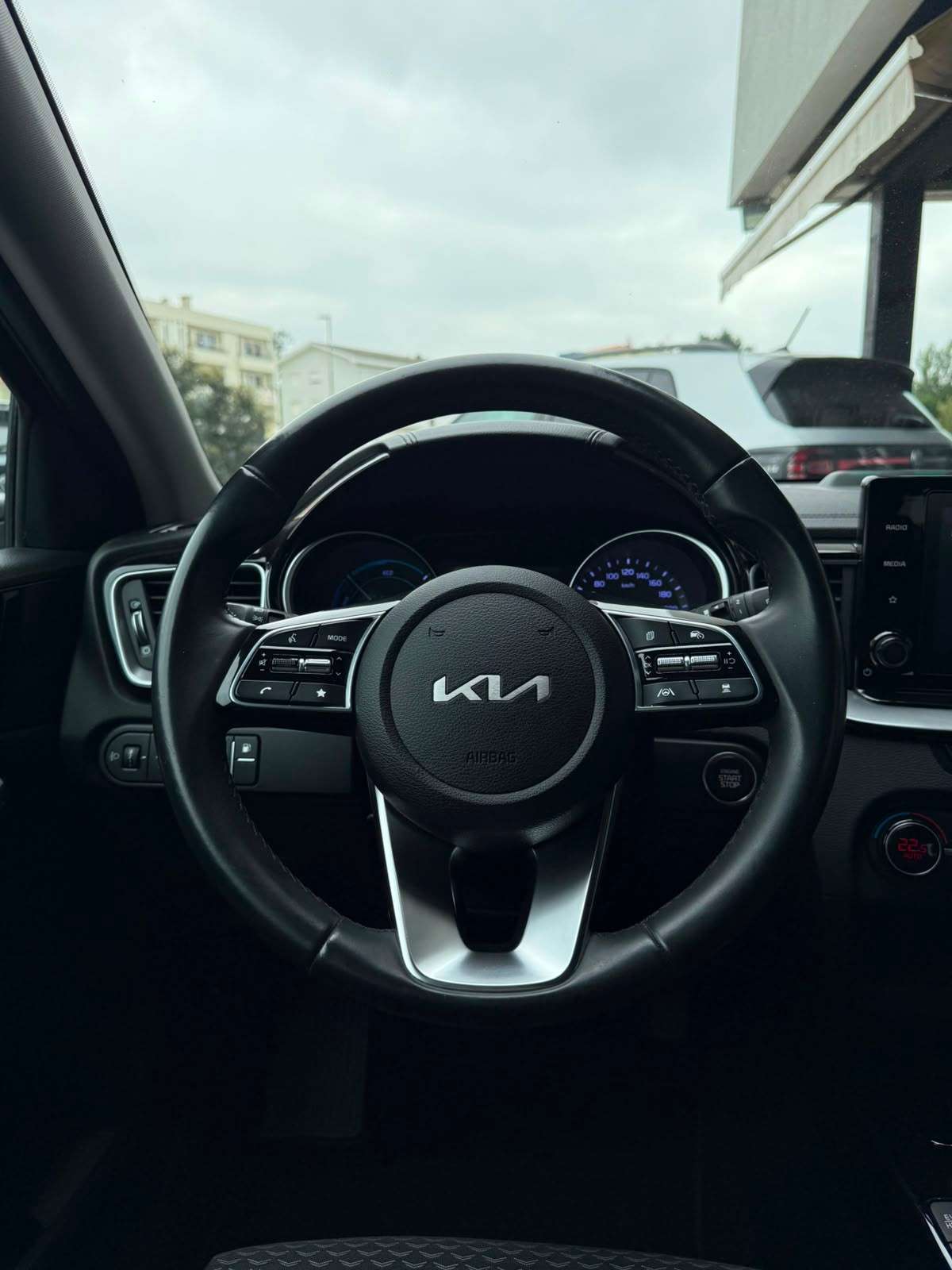 kia-xceed-2022-hibrido-a-gasolina-1580cc
