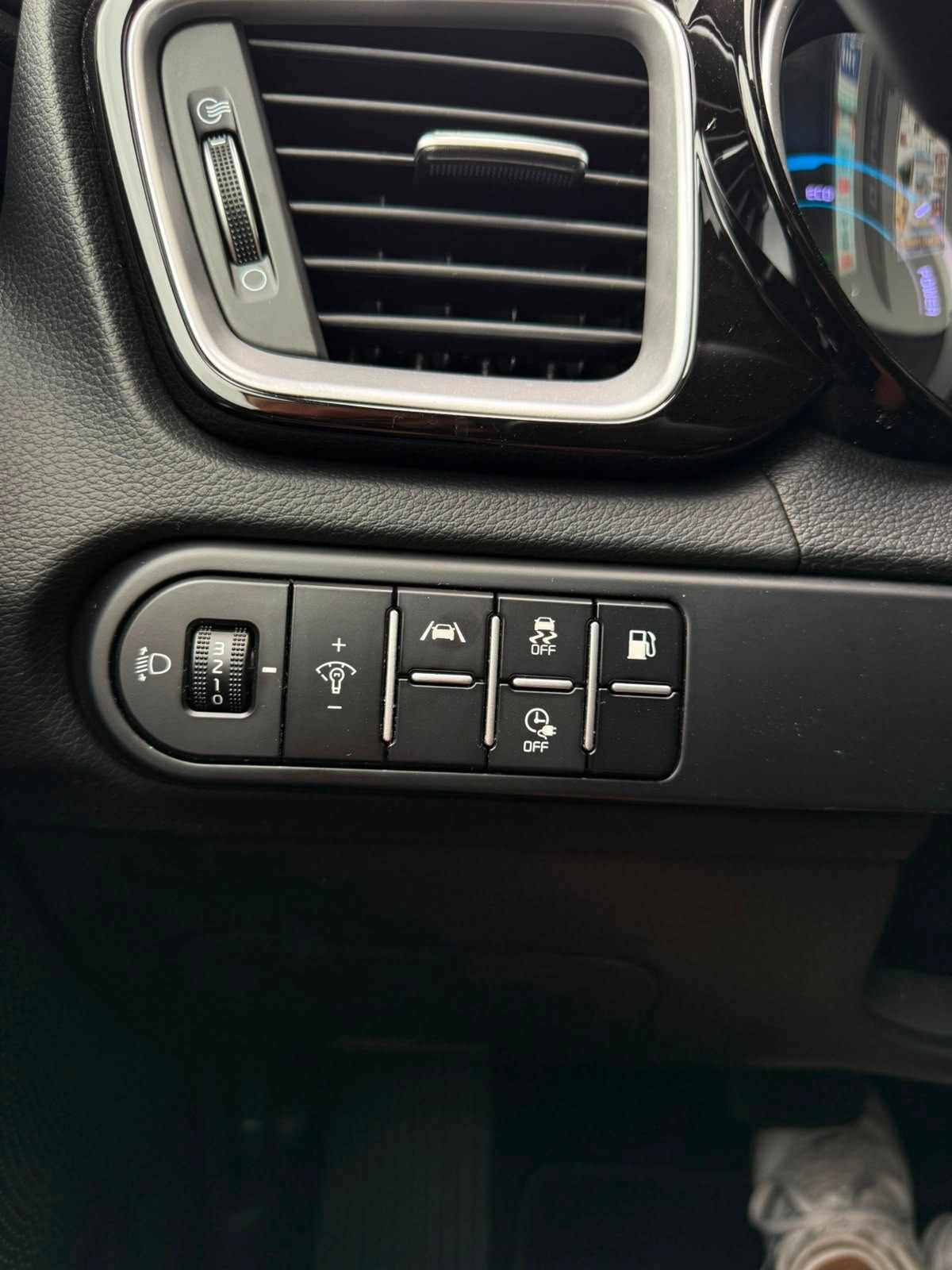 kia-xceed-2022-hibrido-a-gasolina-1580cc