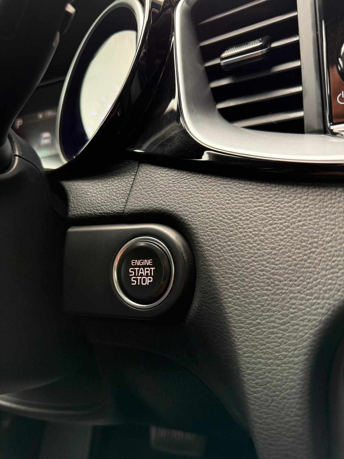 kia-xceed-2022-hibrido-a-gasolina-1580cc