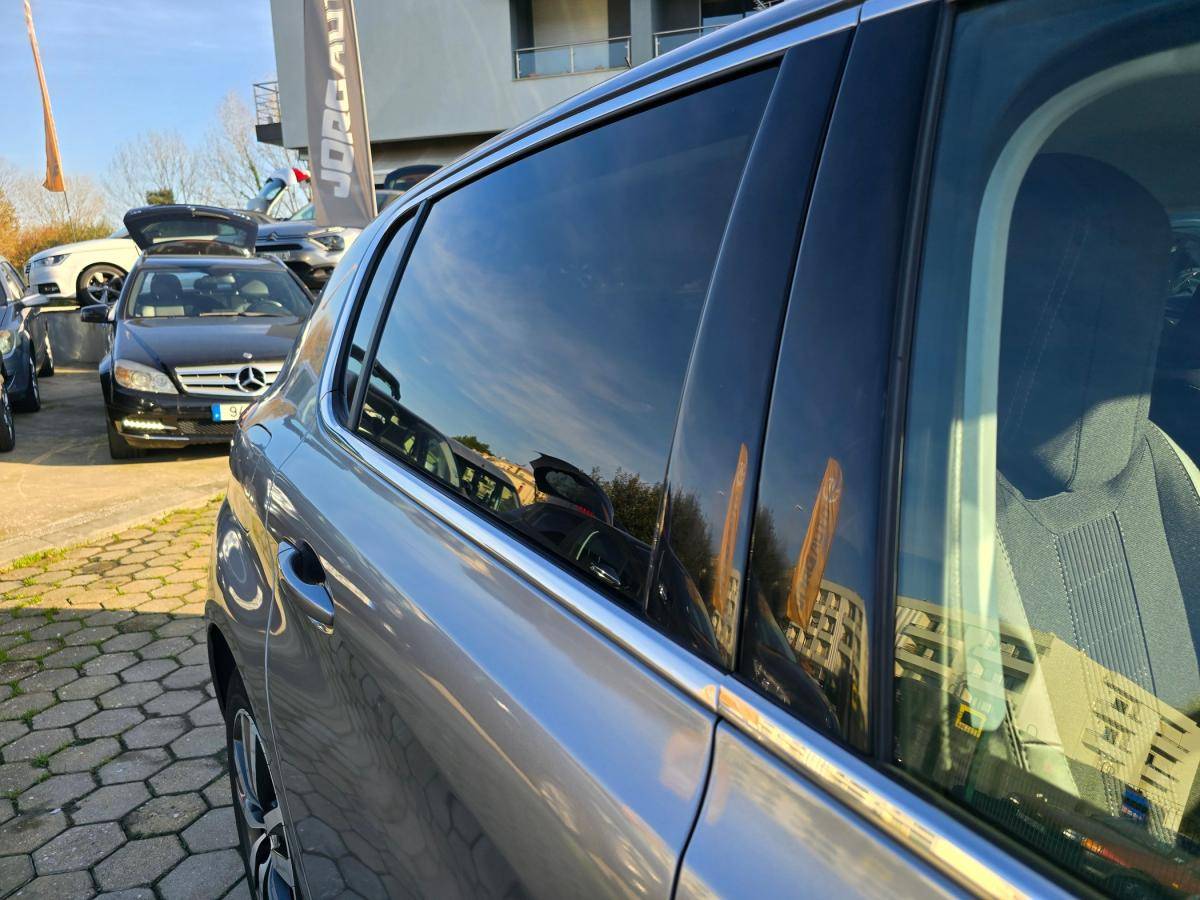 peugeot-308-2020-gasolina-1199cc