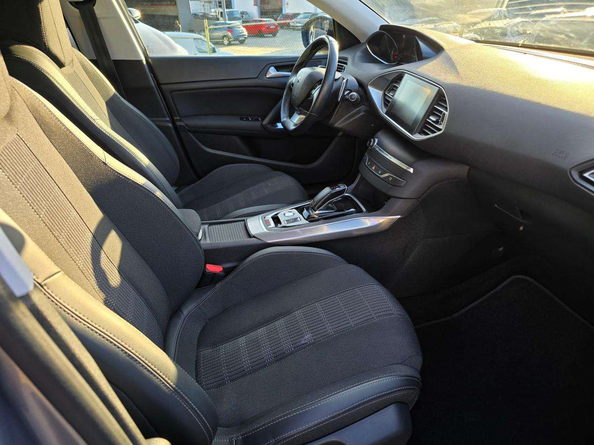 peugeot-308-2020-gasolina-1199cc