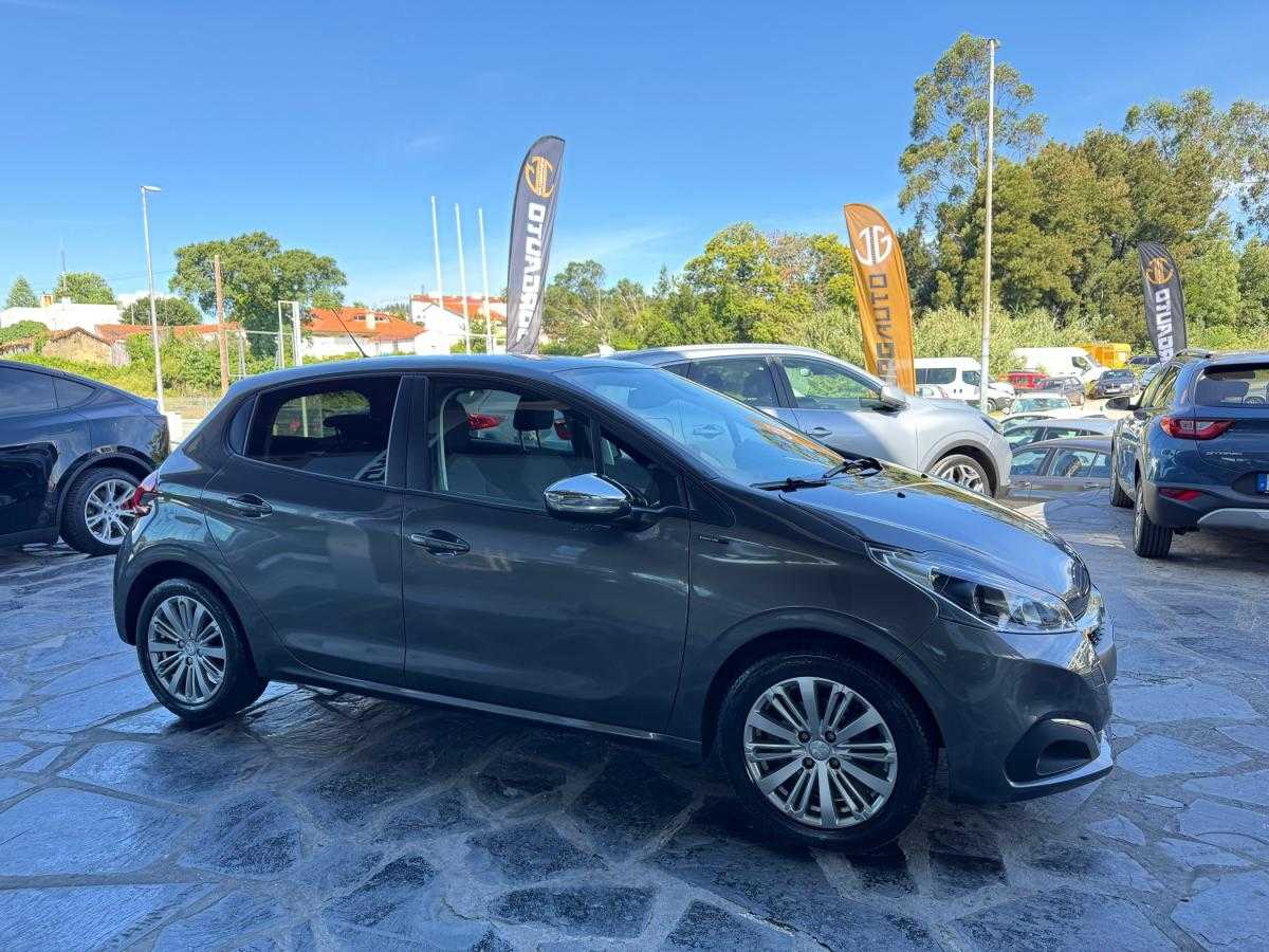 peugeot-208-2019-gasolina-1199cc