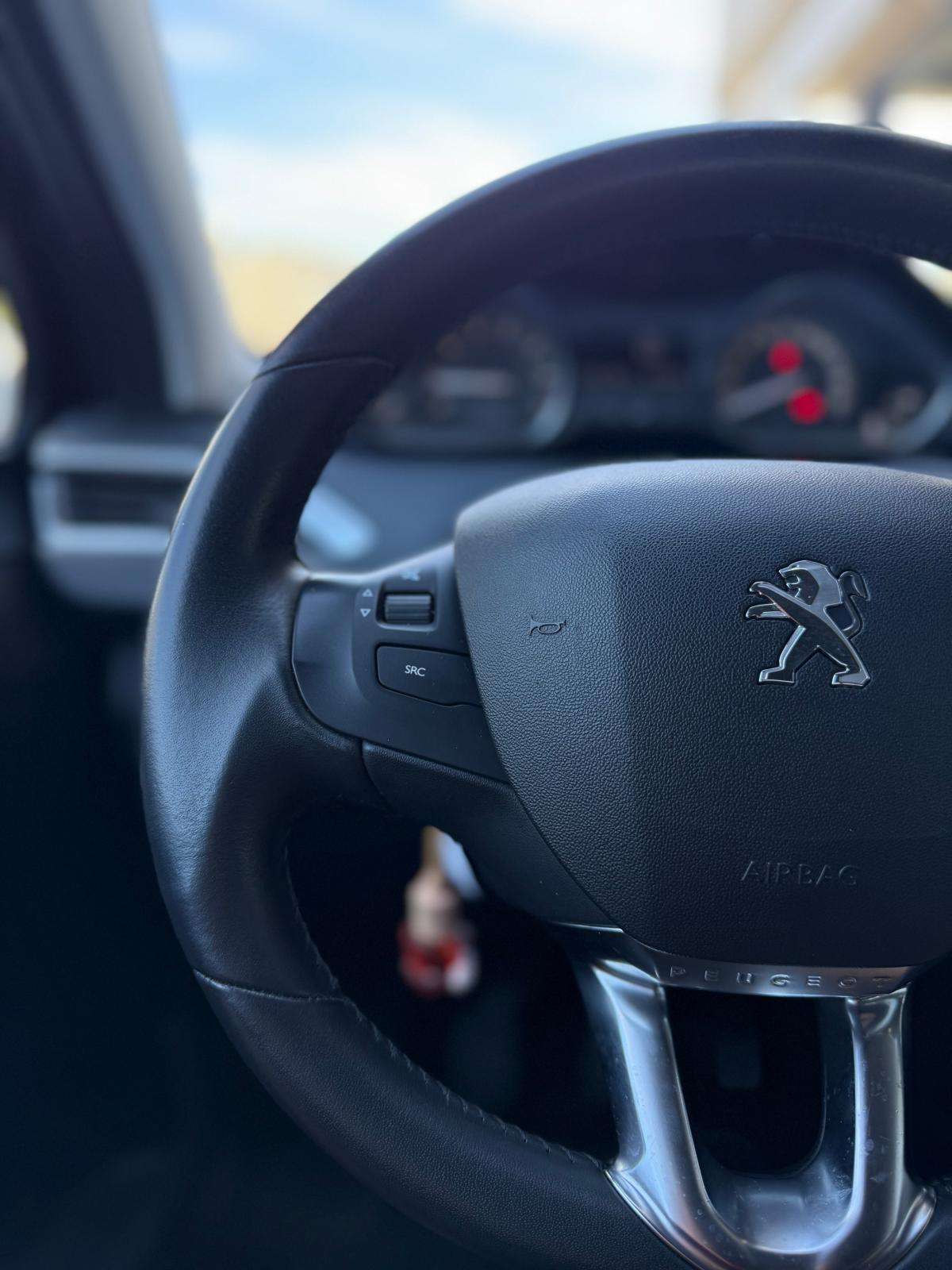 peugeot-208-2019-gasolina-1199cc