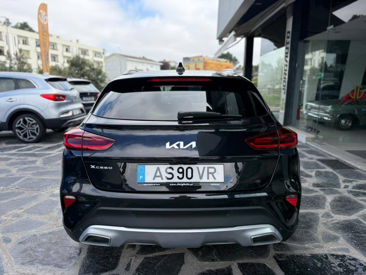 kia-xceed-2022-hibrido-a-gasolina-1580cc