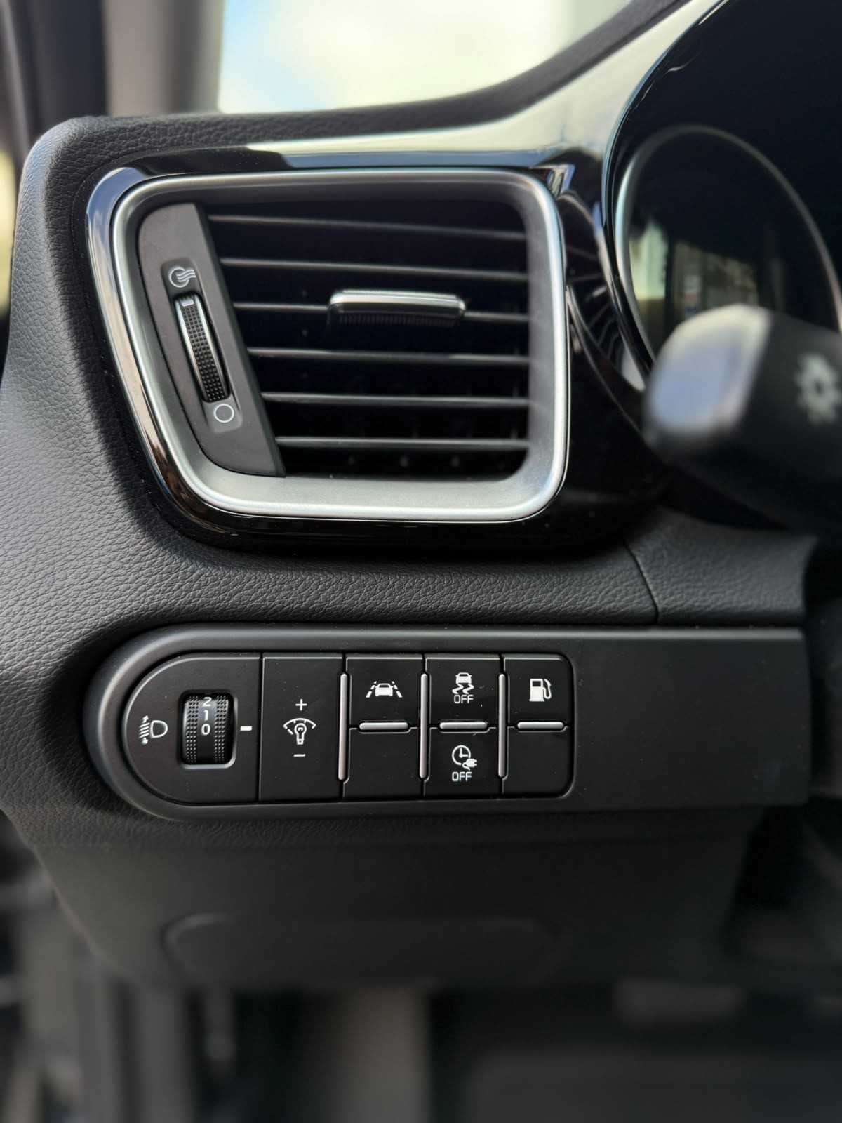 kia-xceed-2022-hibrido-a-gasolina-1580cc