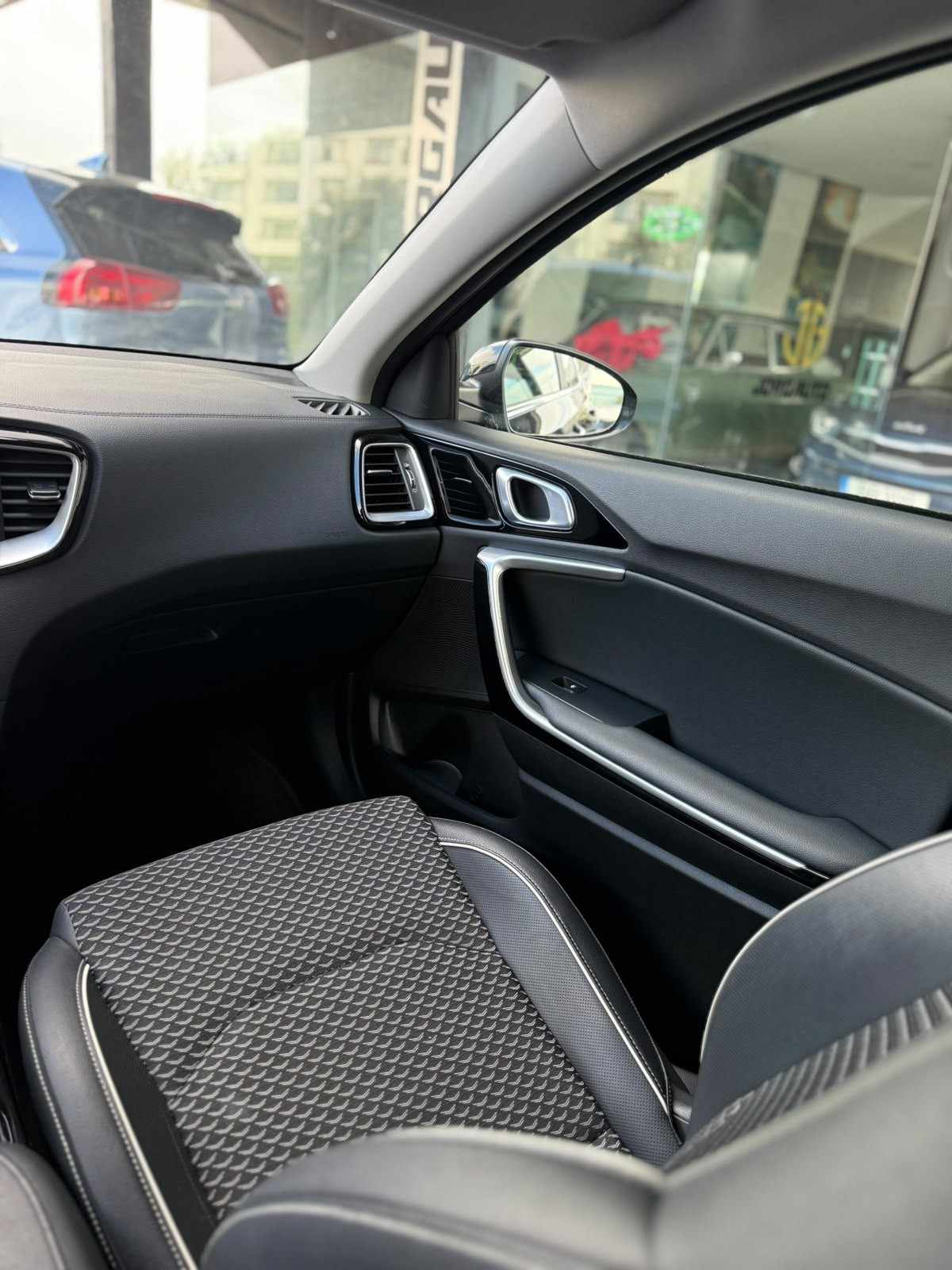 kia-xceed-2022-hibrido-a-gasolina-1580cc