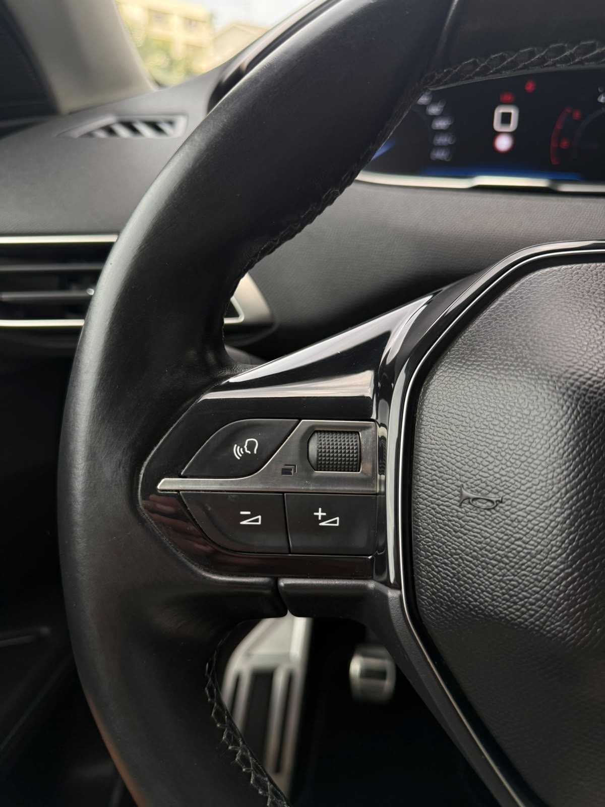 peugeot-3008-2018-diesel-1499cc