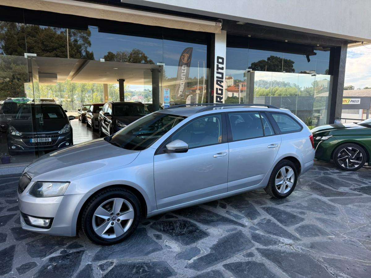 skoda-octavia-break-2014-diesel-1598cc