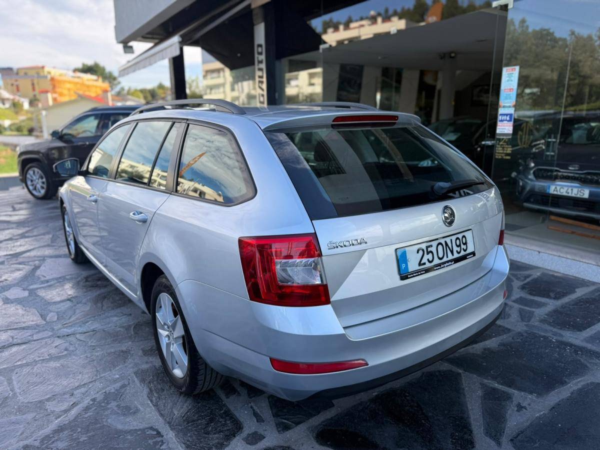 skoda-octavia-break-2014-diesel-1598cc