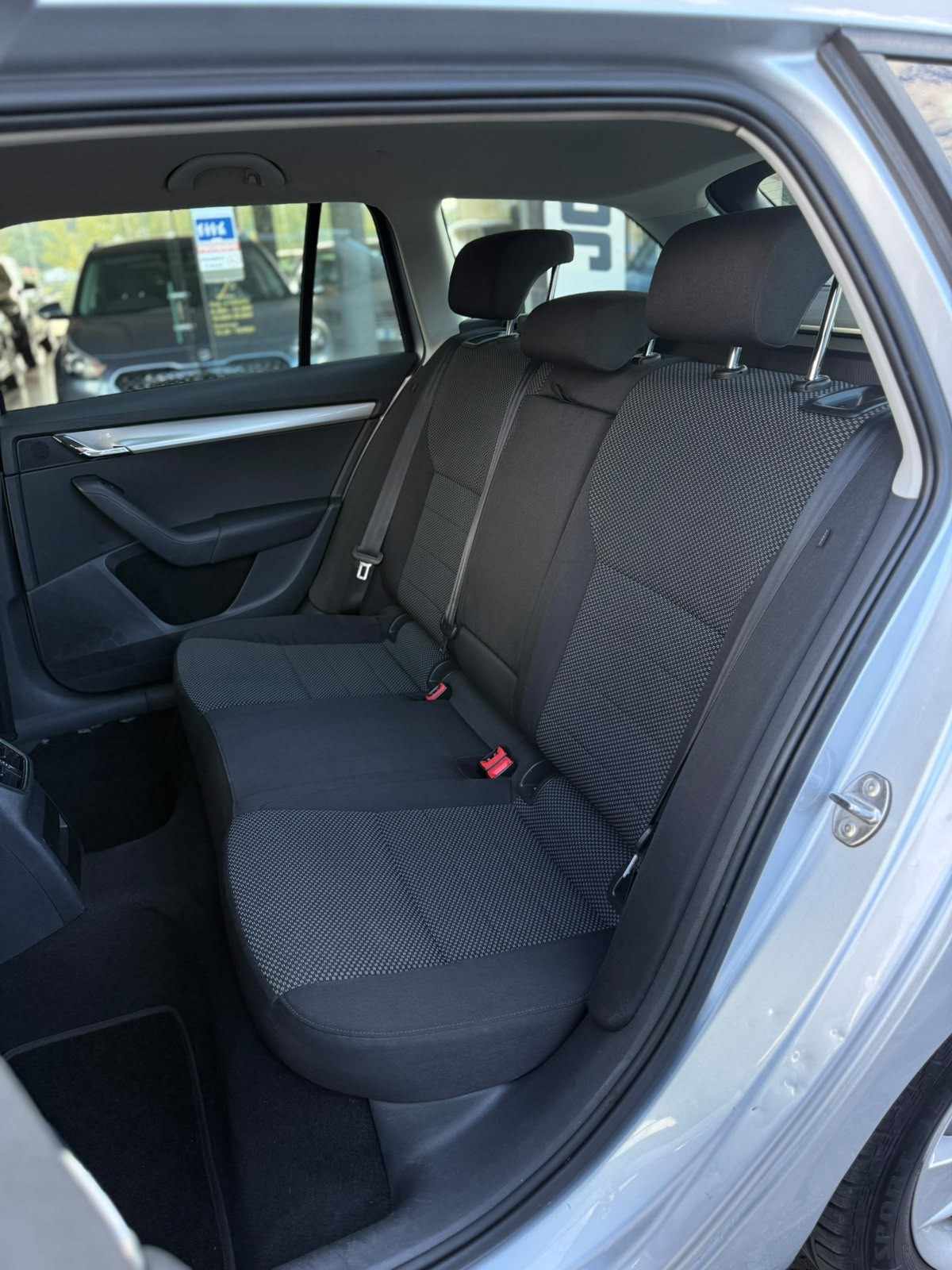 skoda-octavia-break-2014-diesel-1598cc