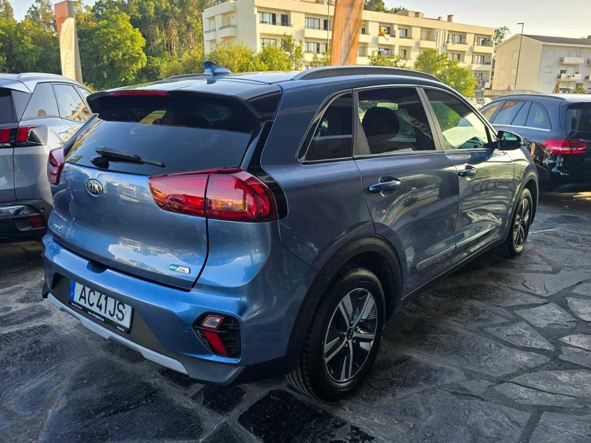 kia-niro-2020-hibrido-a-gasolina-1580cc