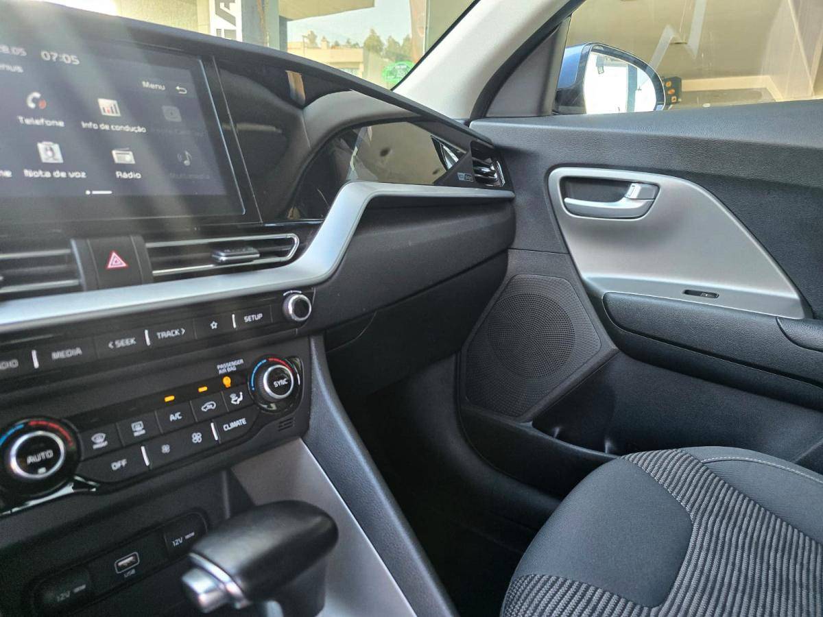 kia-niro-2020-hibrido-a-gasolina-1580cc