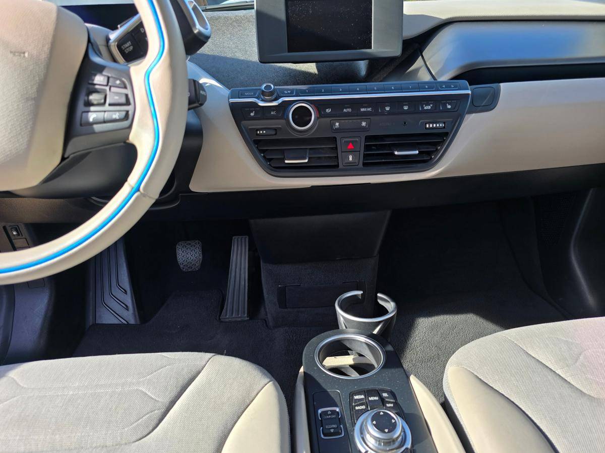 bmw-i3-2016-hibrido-a-gasolina-647cc