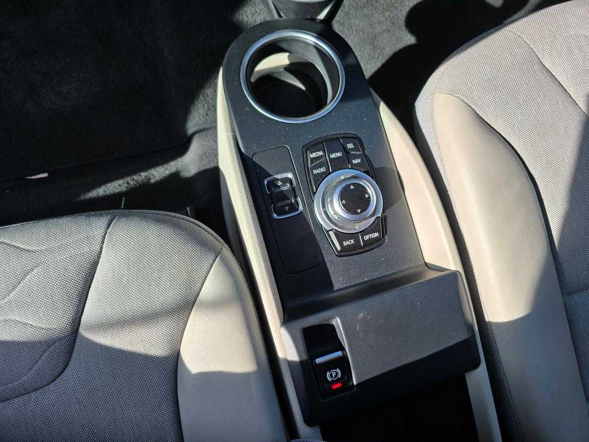 bmw-i3-2016-hibrido-a-gasolina-647cc