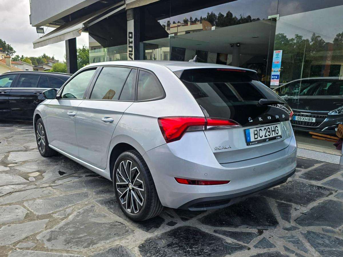 skoda-scala-2023-gasolina-999cc