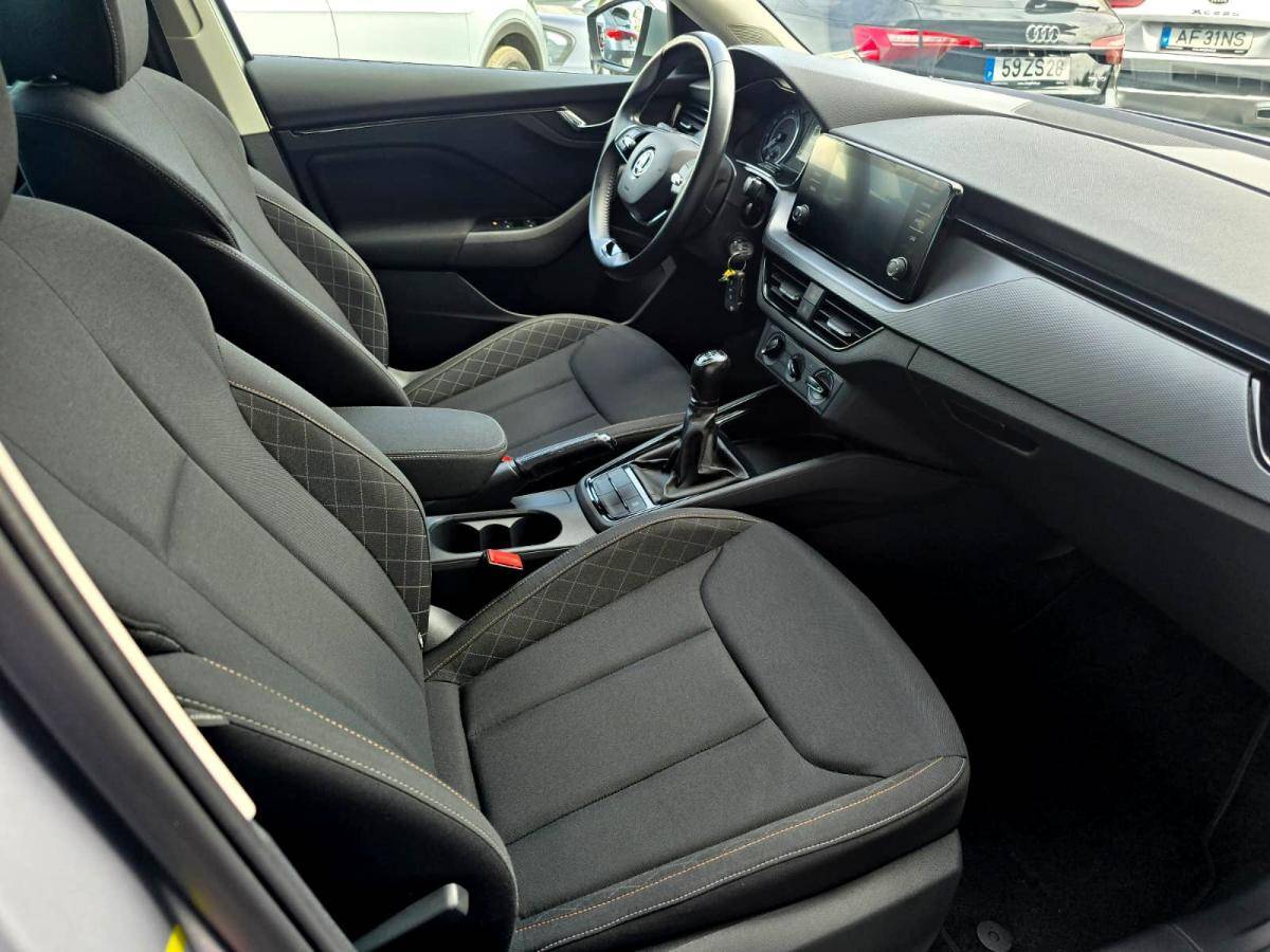 skoda-scala-2023-gasolina-999cc