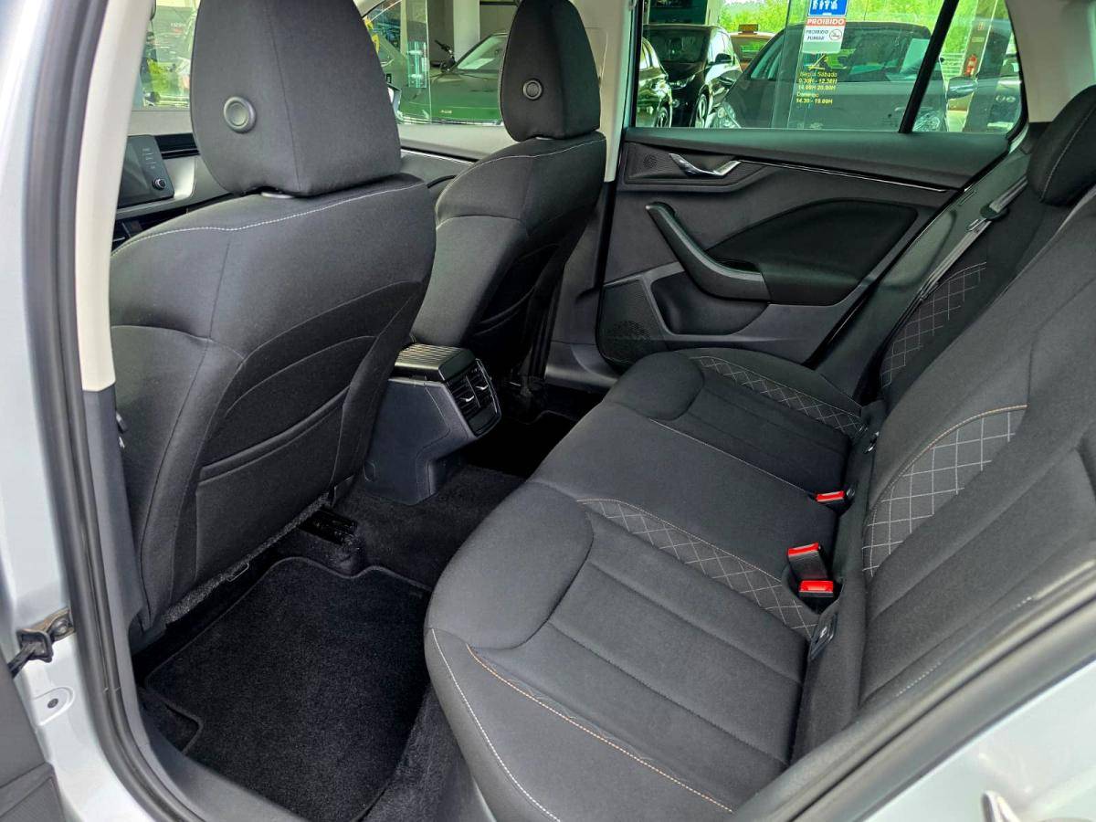 skoda-scala-2023-gasolina-999cc